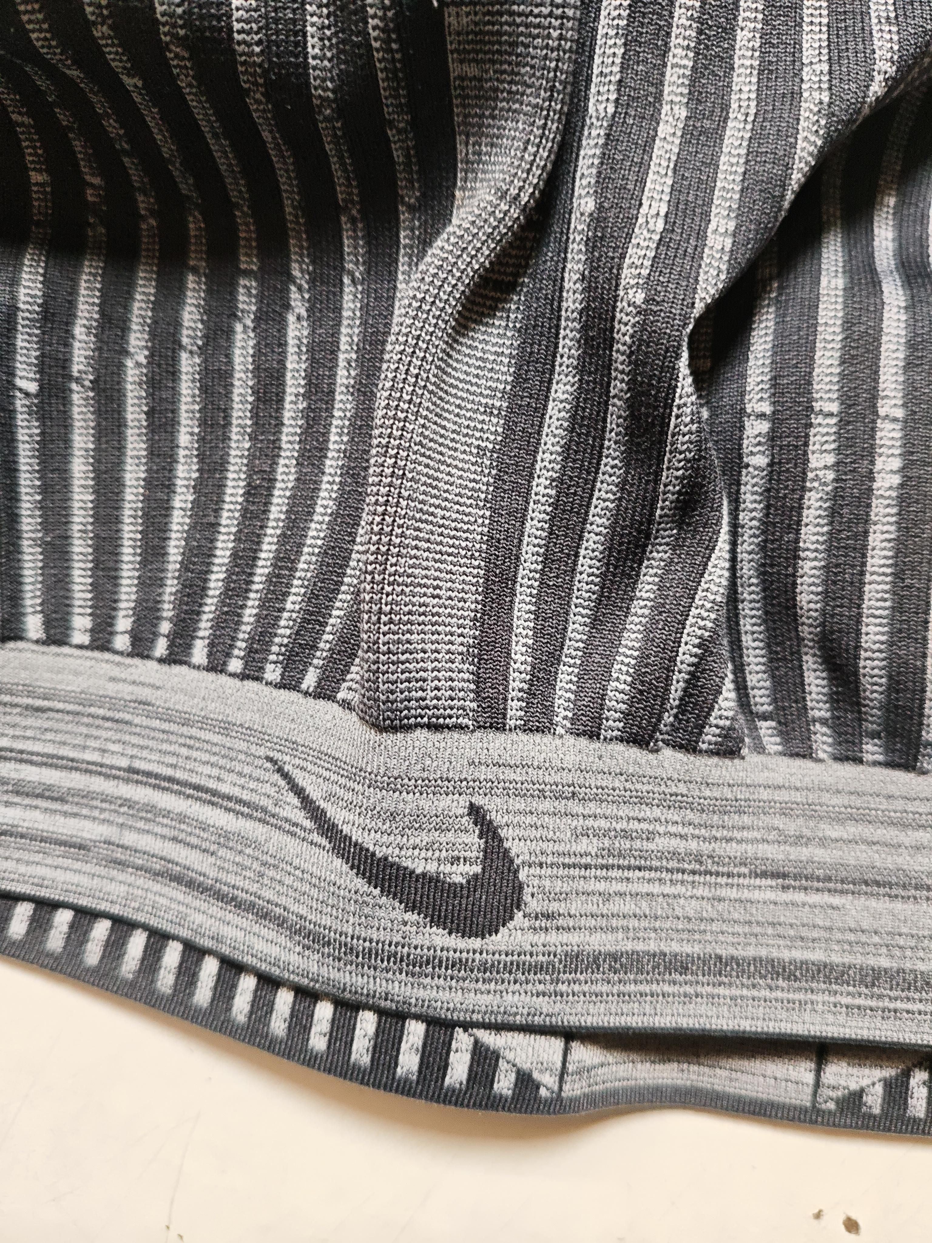 Nike Women's Loungewear S Grey Striped 100% Other Basic - Image 5