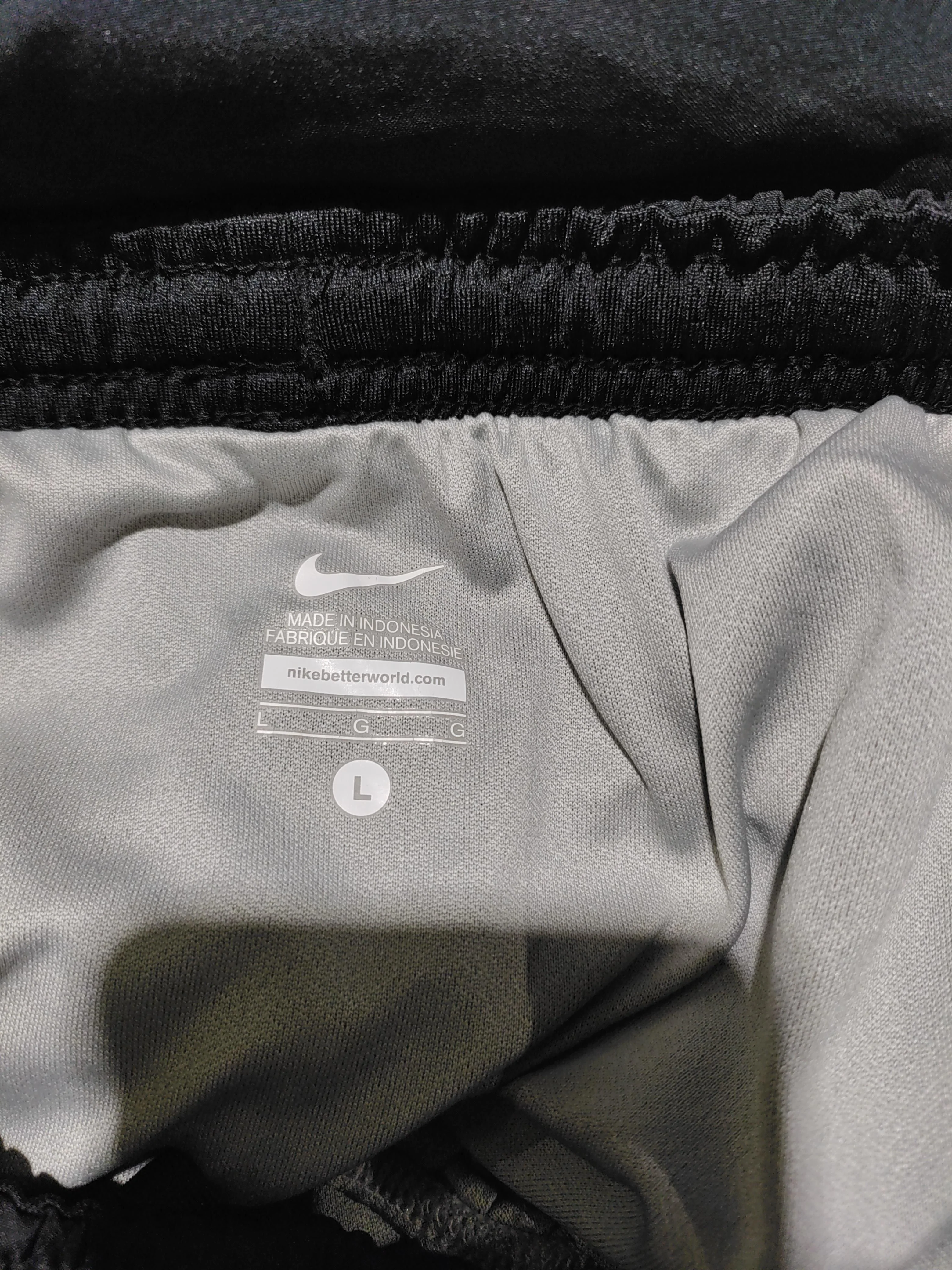 Nike Women's Shorts L Black 100% Polyester Sweat - Image 5