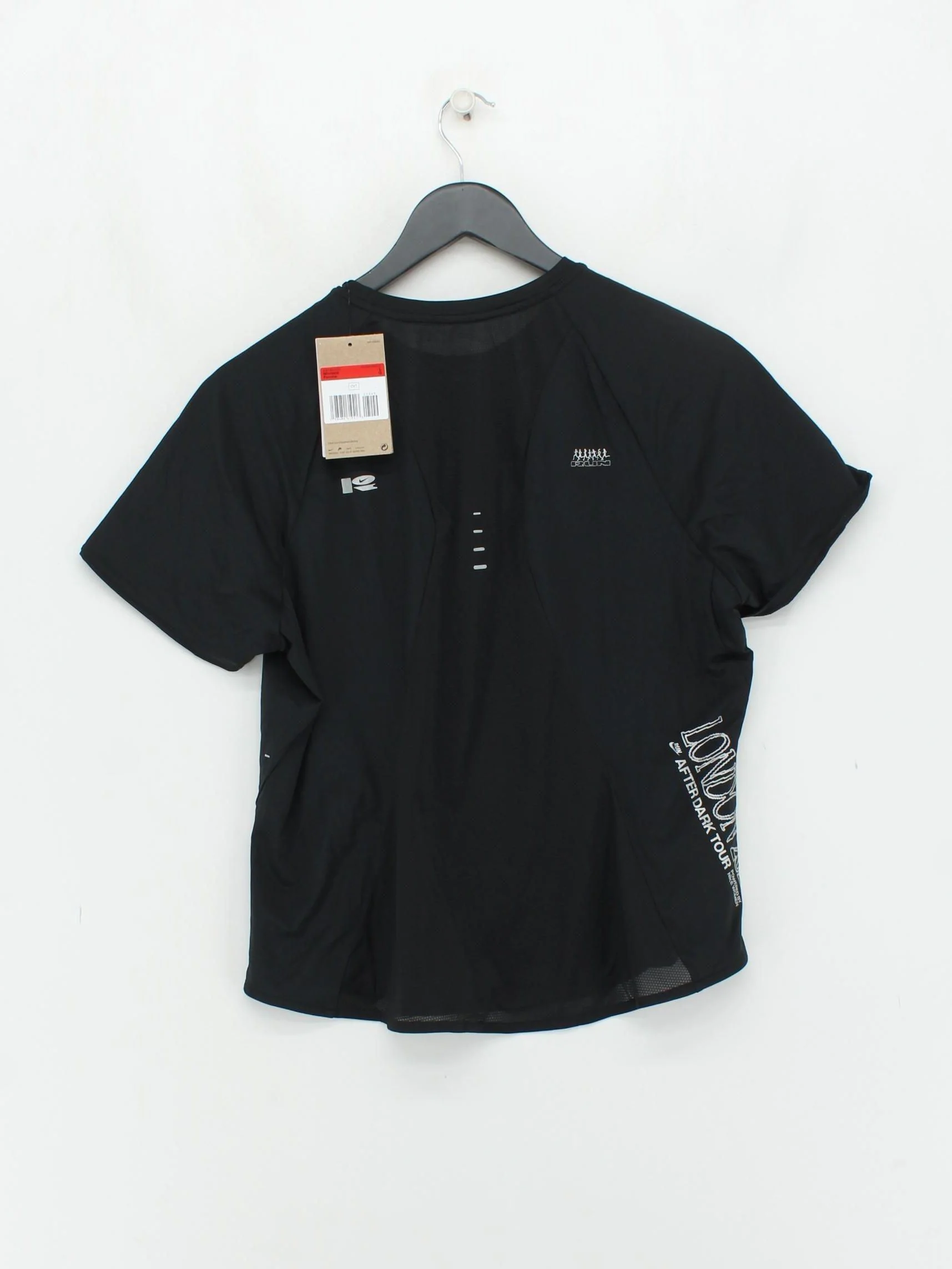 Nike Women's T-Shirt L Black Graphic Polyester with Elastane Basic New with tags - Image 2
