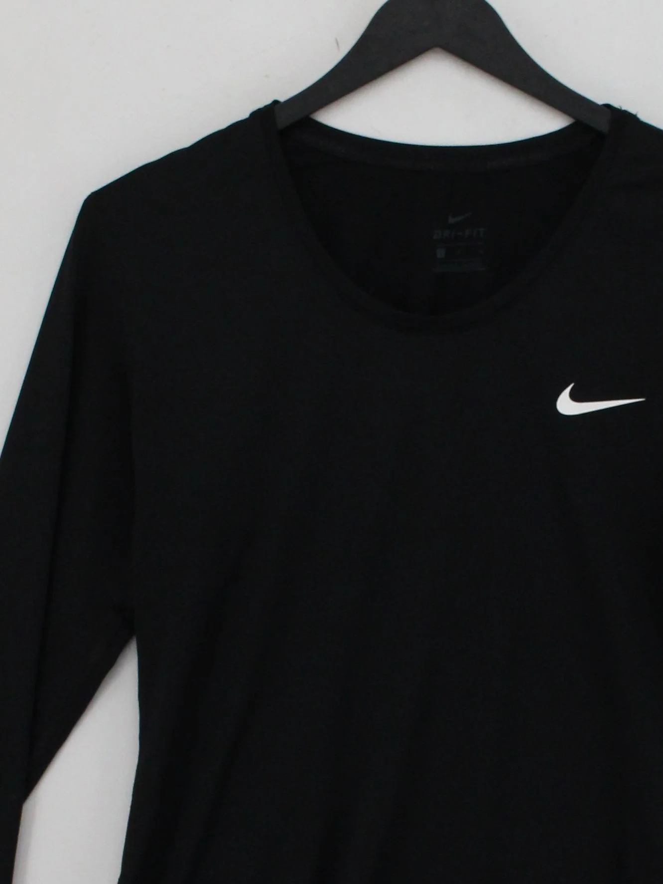 Nike Women's T-Shirt L Black Polyester with Elastane Basic - Image 3