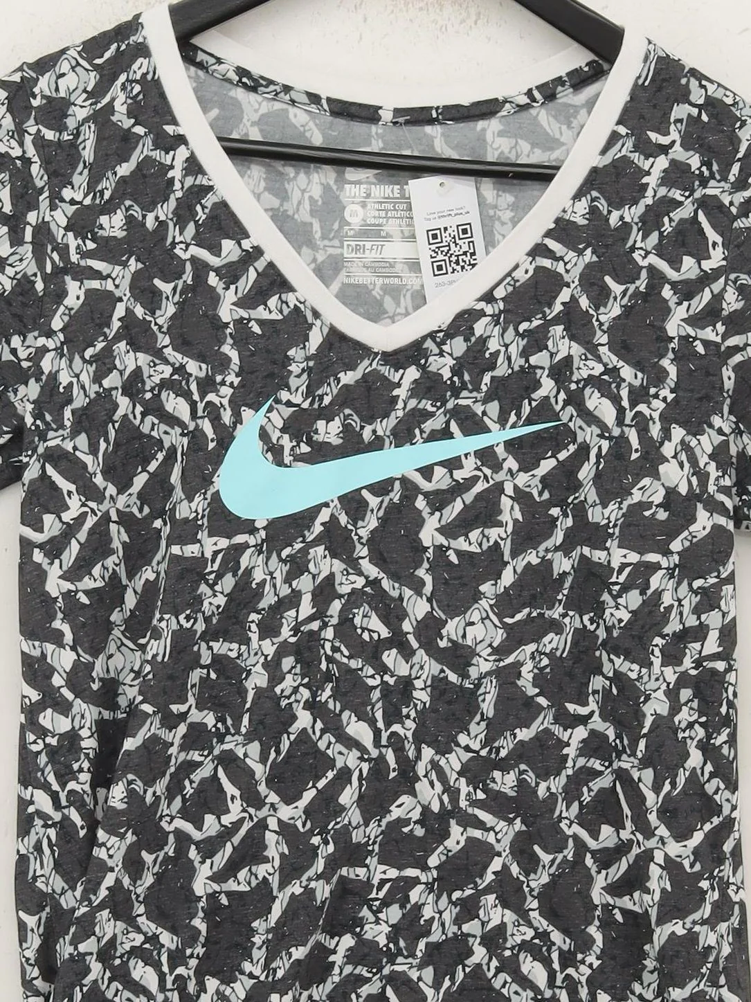 Nike Women's T-Shirt M Black Cotton with Polyester Basic - Image 3