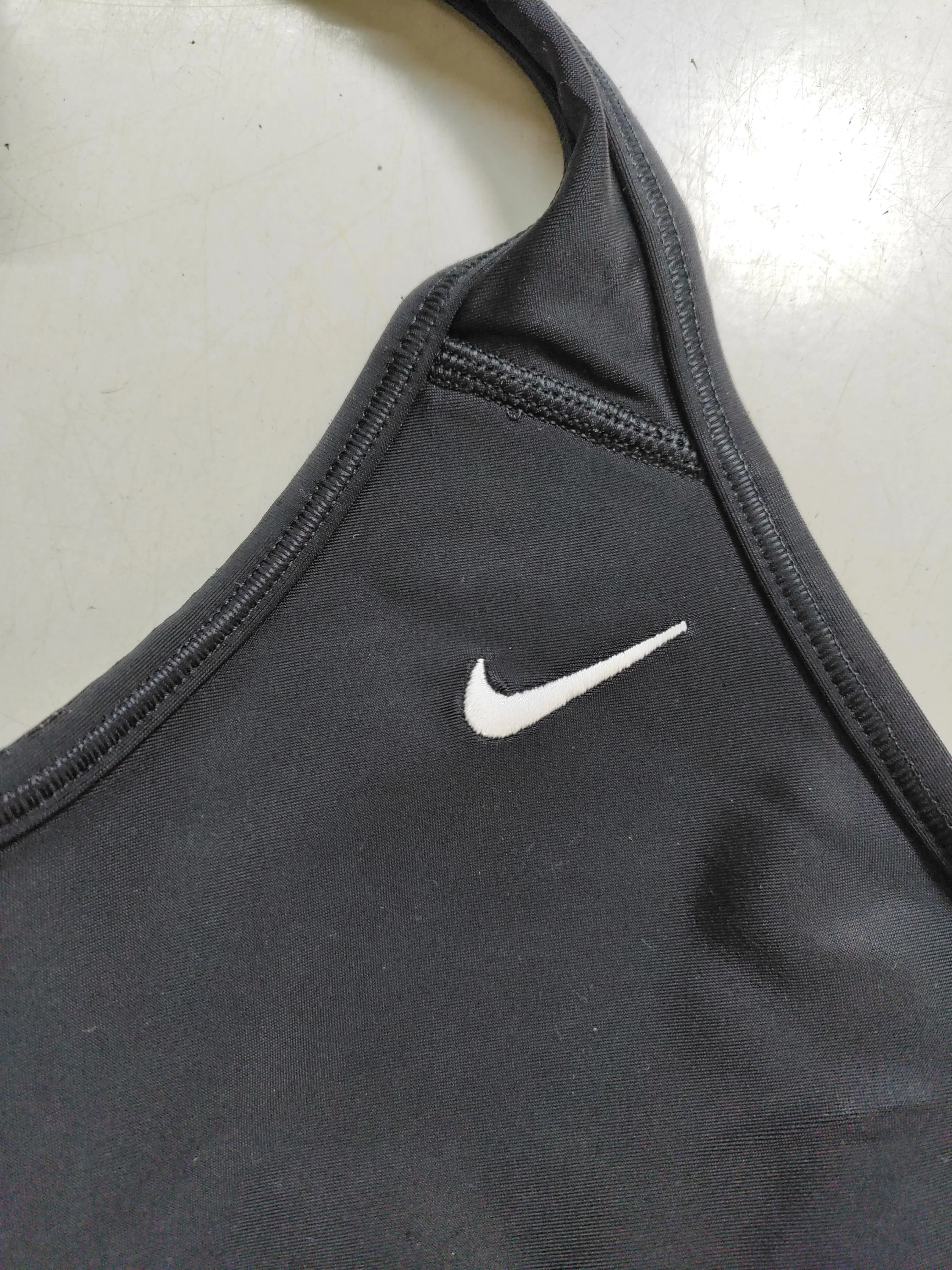 Nike Women's T-Shirt M Black Polyester with Spandex Sleeveless Basic - Image 6
