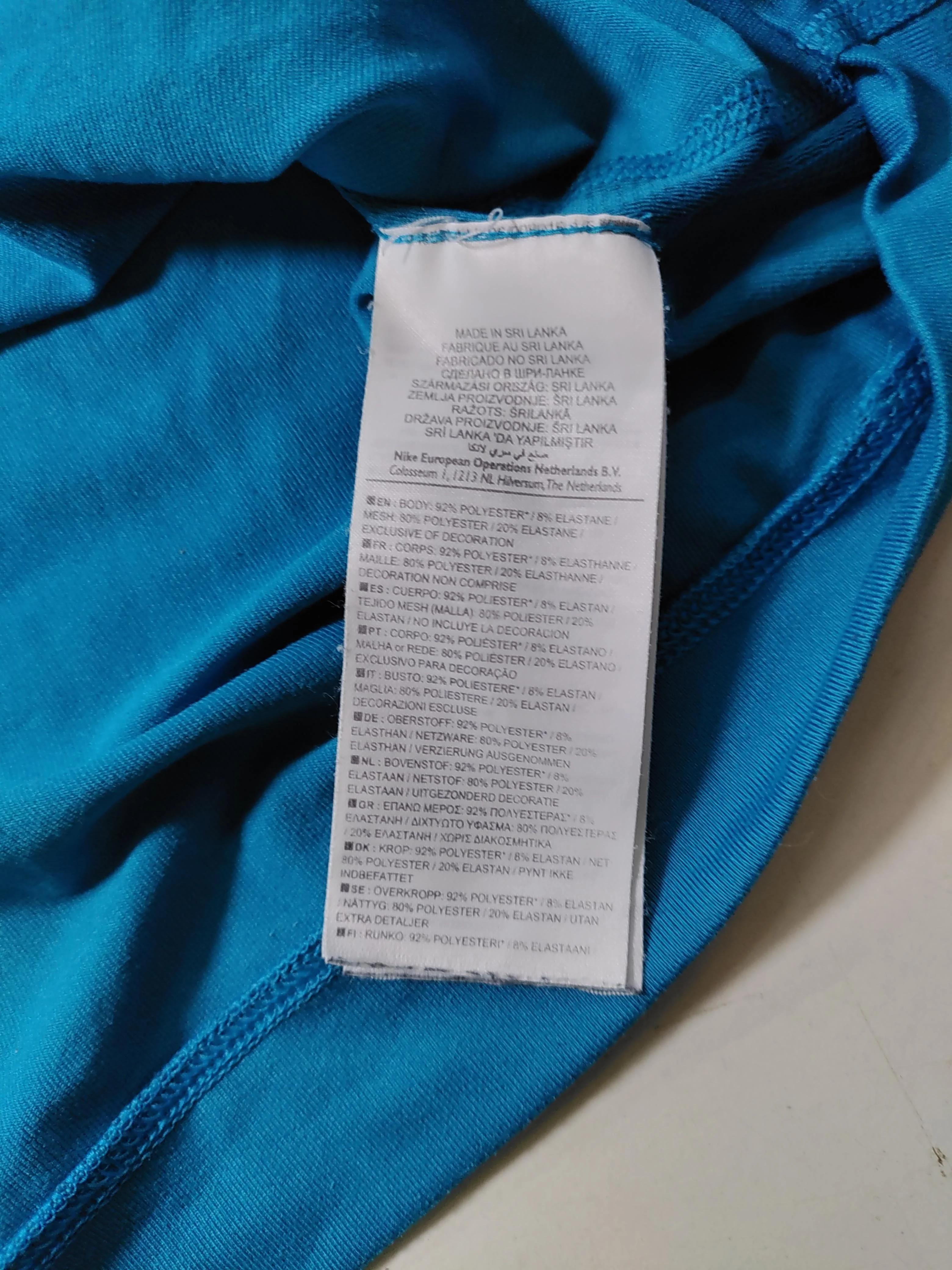 Nike Women's T-Shirt M Blue Polyester with Elastane Sleeveless Basic - Image 6