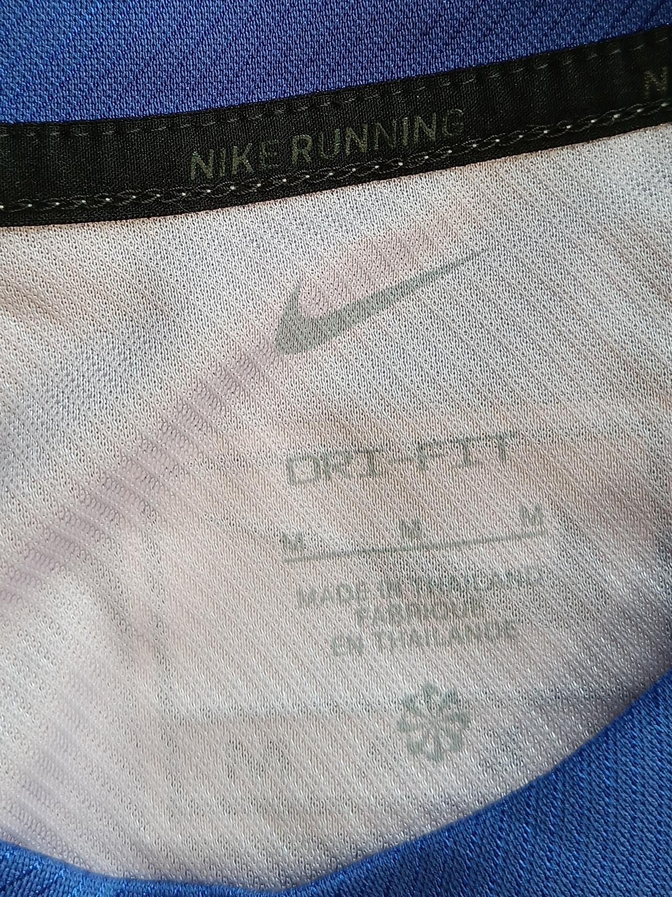 Nike Women's T-Shirt M Purple Graphic 100% Polyester Basic - Image 5