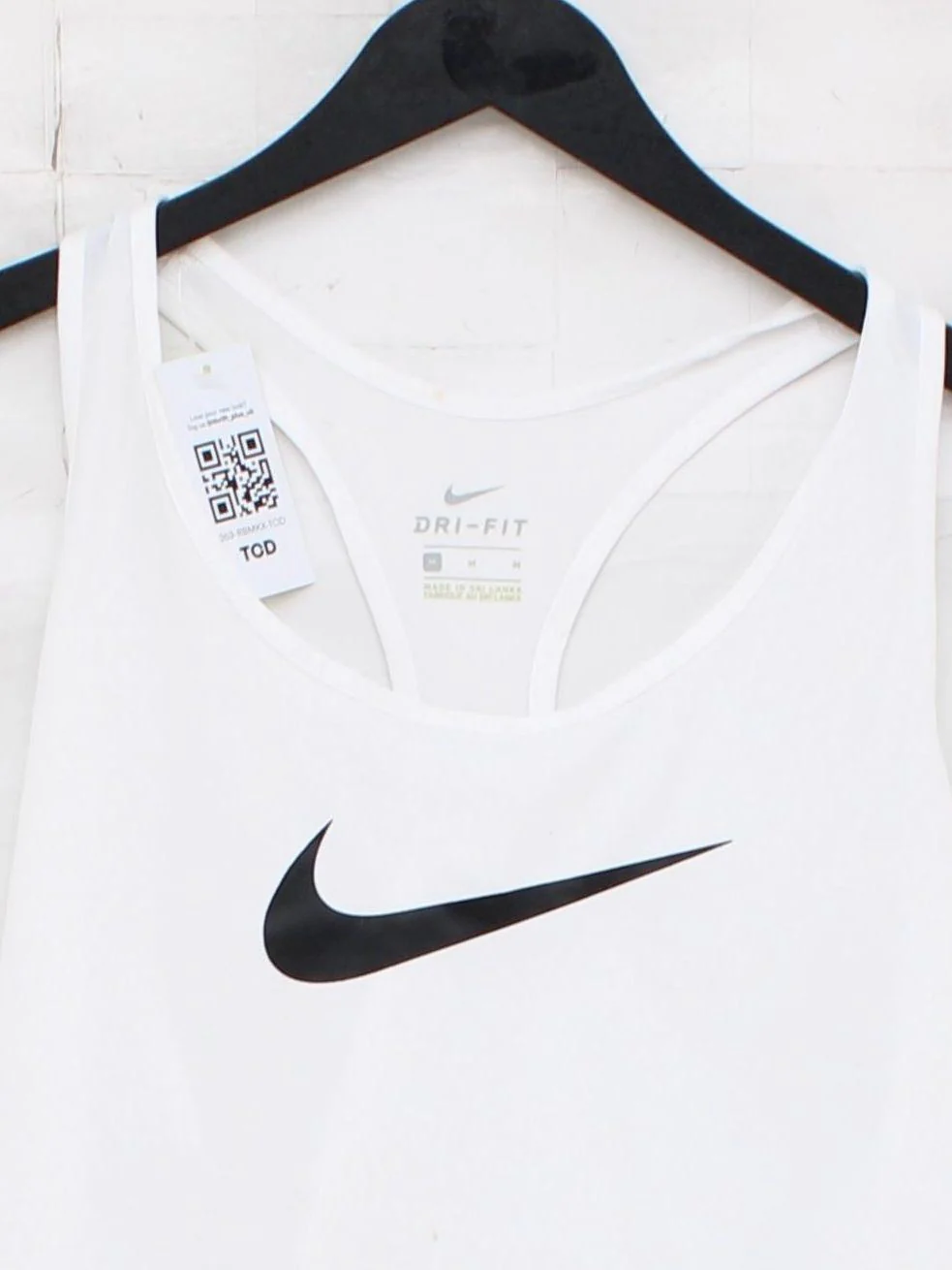 Nike Women's T-Shirt M White 100% Polyester Sleeveless Basic - Image 3