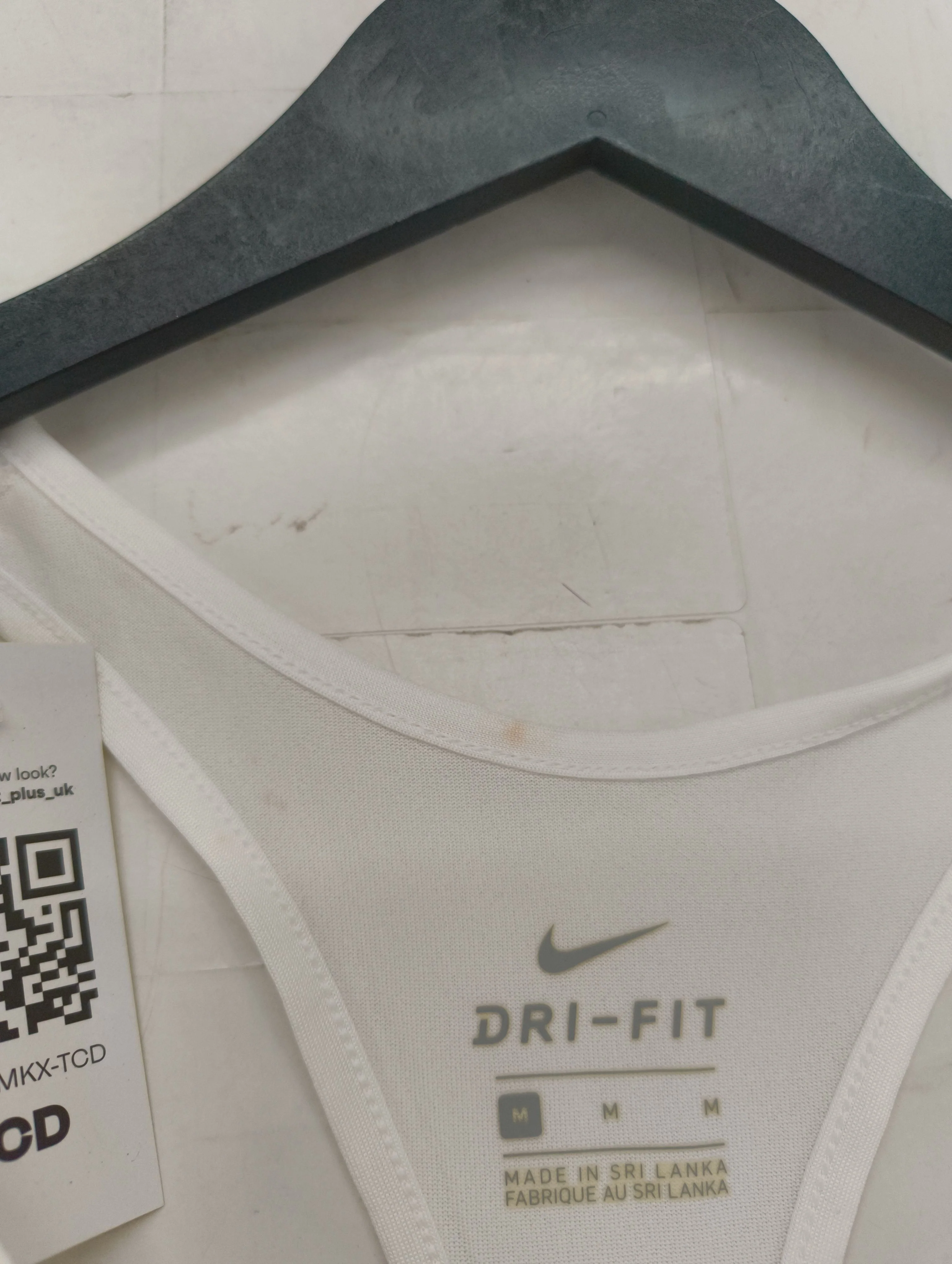 Nike Women's T-Shirt M White 100% Polyester Sleeveless Basic - Image 5