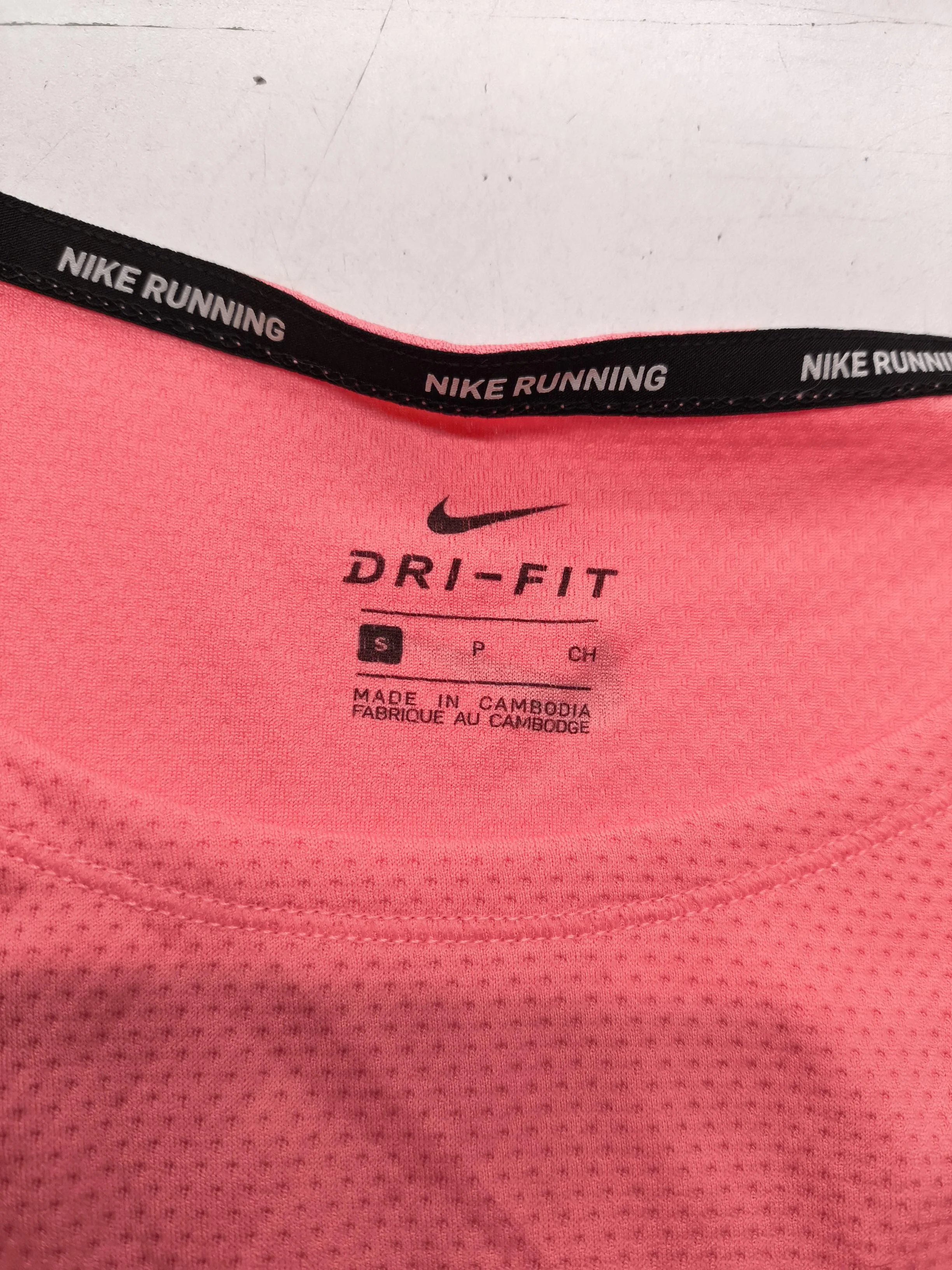 Nike Women's T-Shirt S Pink Graphic 100% Polyester Basic - Image 5
