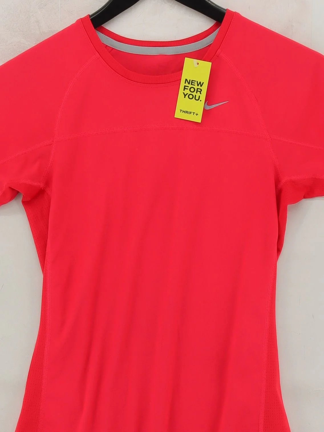 Nike Women's T-Shirt S Red 100% Polyester Basic - Image 3
