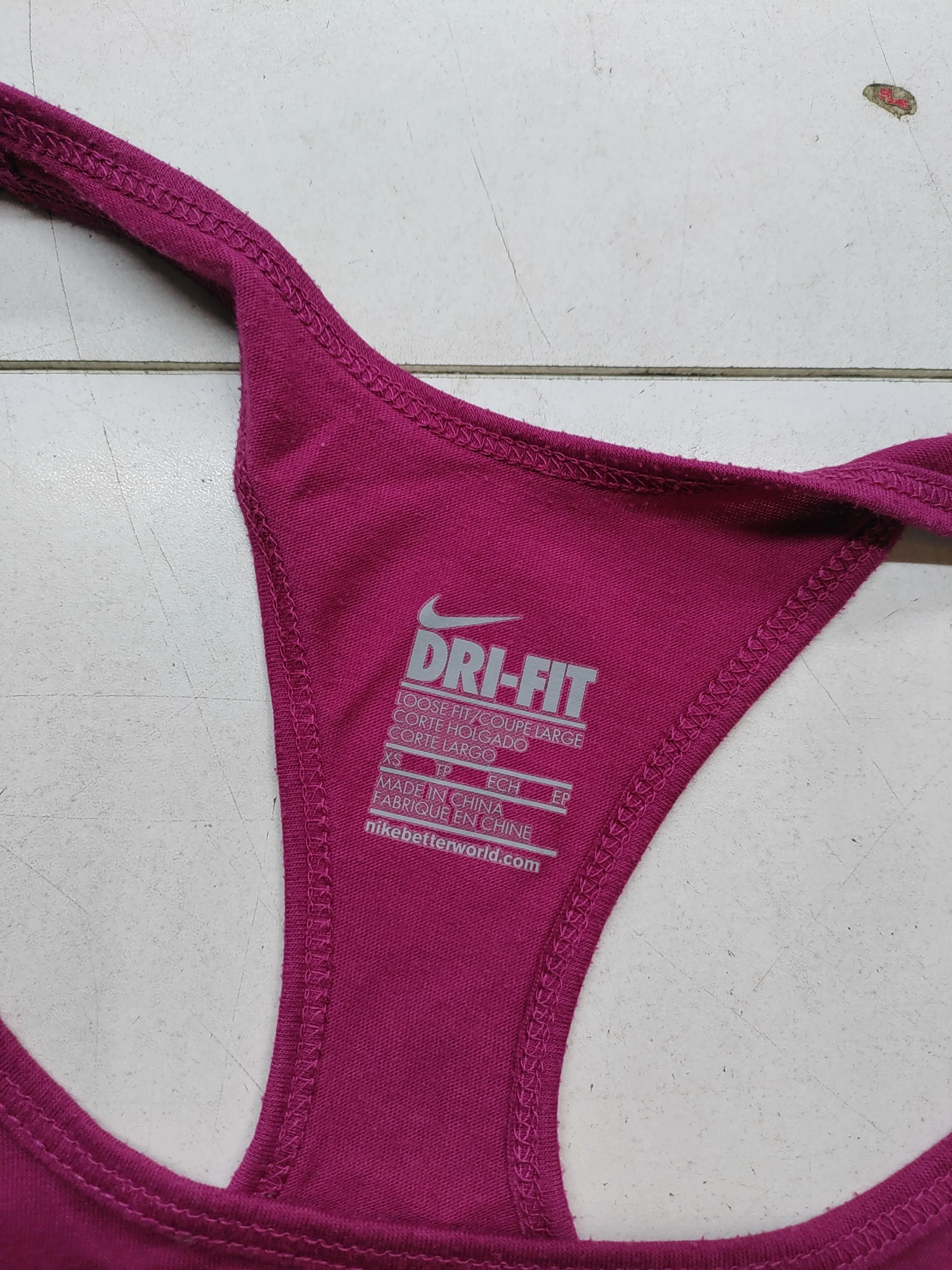 Nike Women's T-Shirt XS Pink Graphic Nylon with Spandex Sleeveless Basic - Image 6