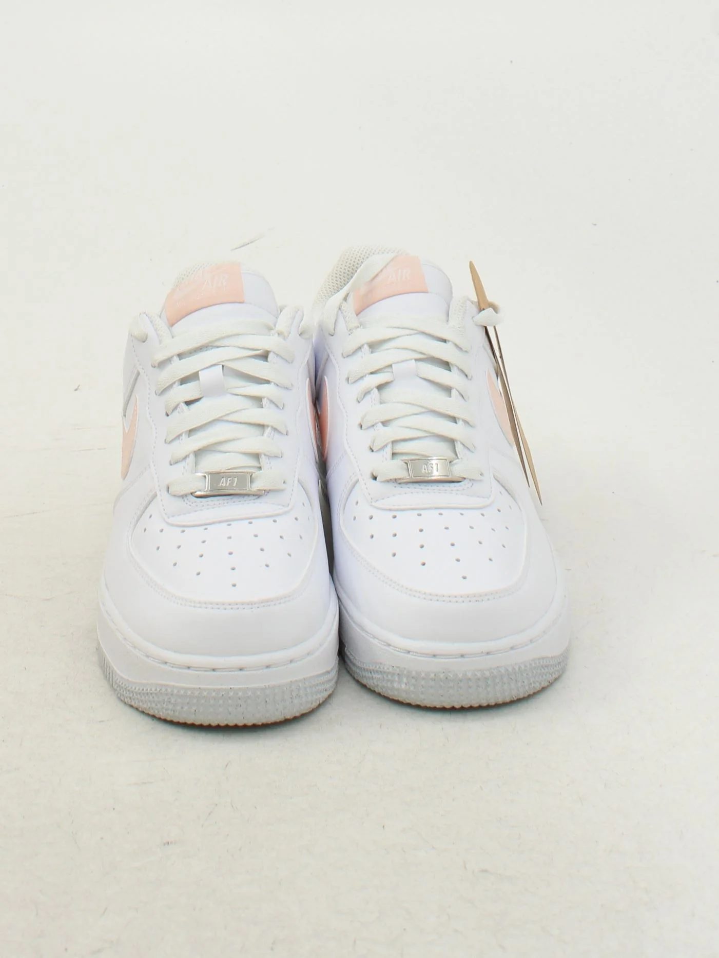 Nike Women's Trainers UK4.5 in White RRP £109.5 - Image 2