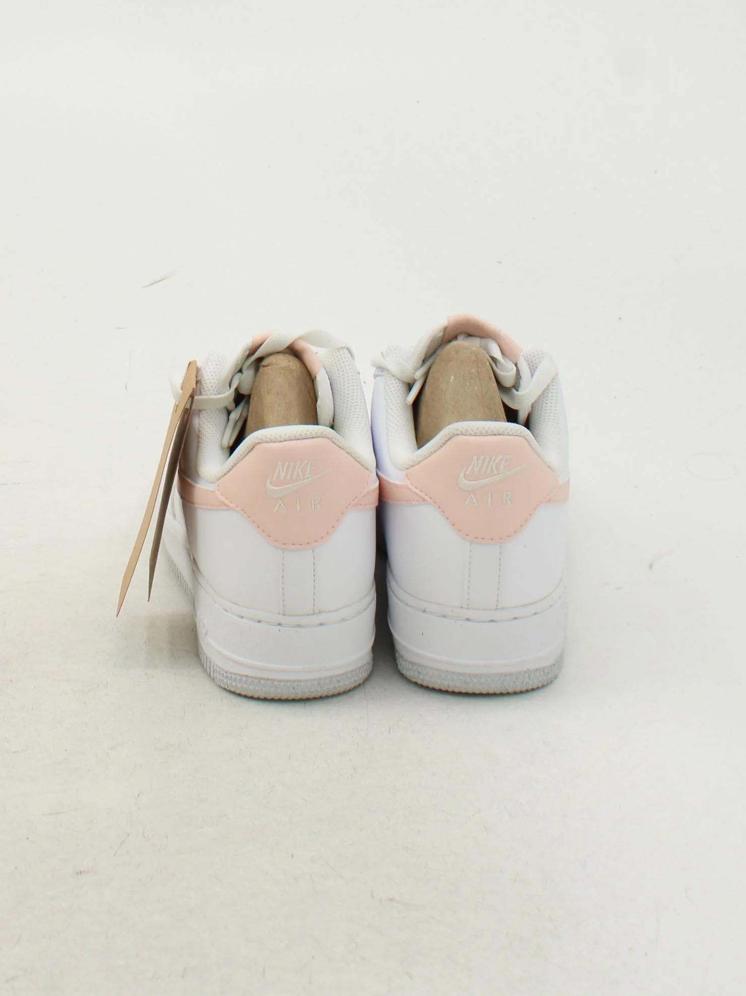 Nike Women's Trainers UK4.5 in White RRP £109.5 - Image 3