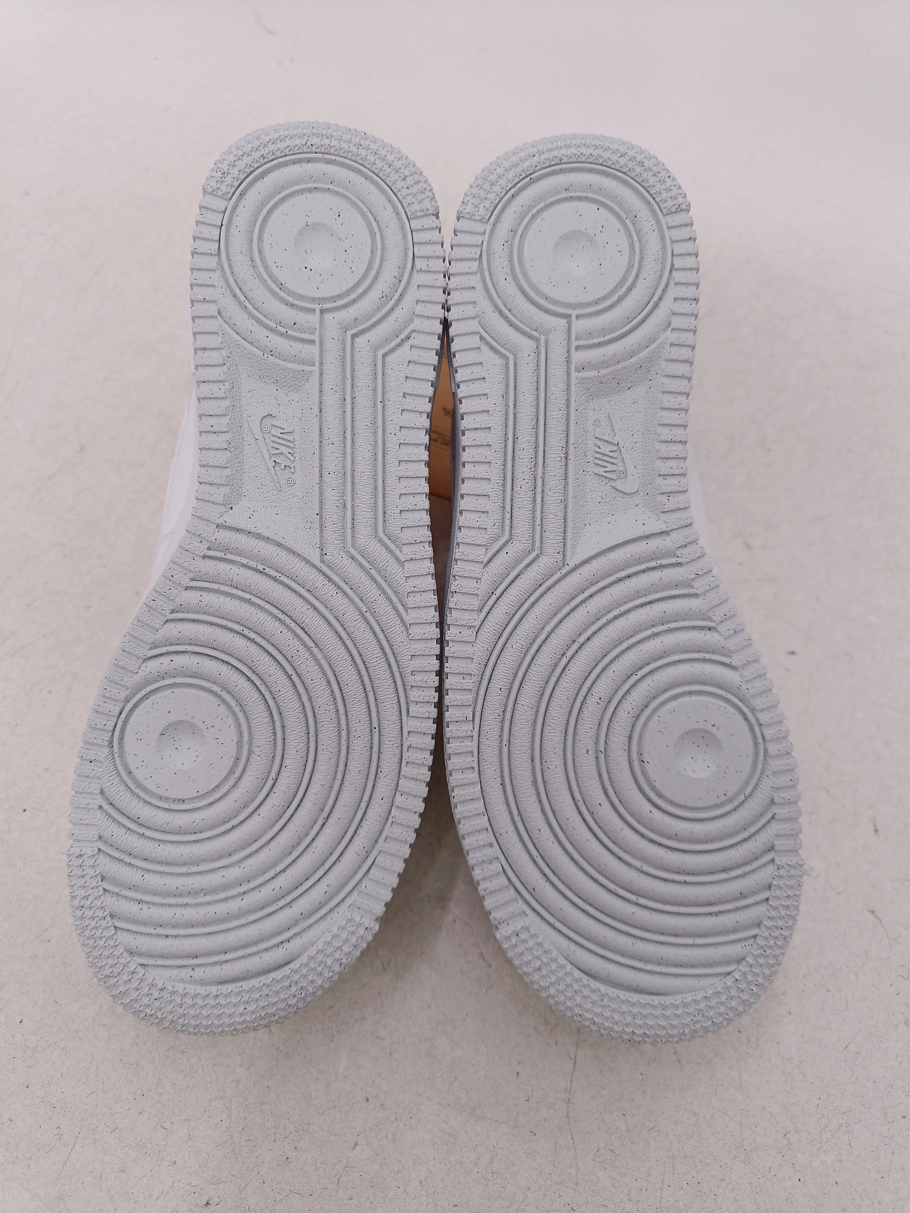 Nike Women's Trainers UK4.5 in White RRP £109.5 - Image 7