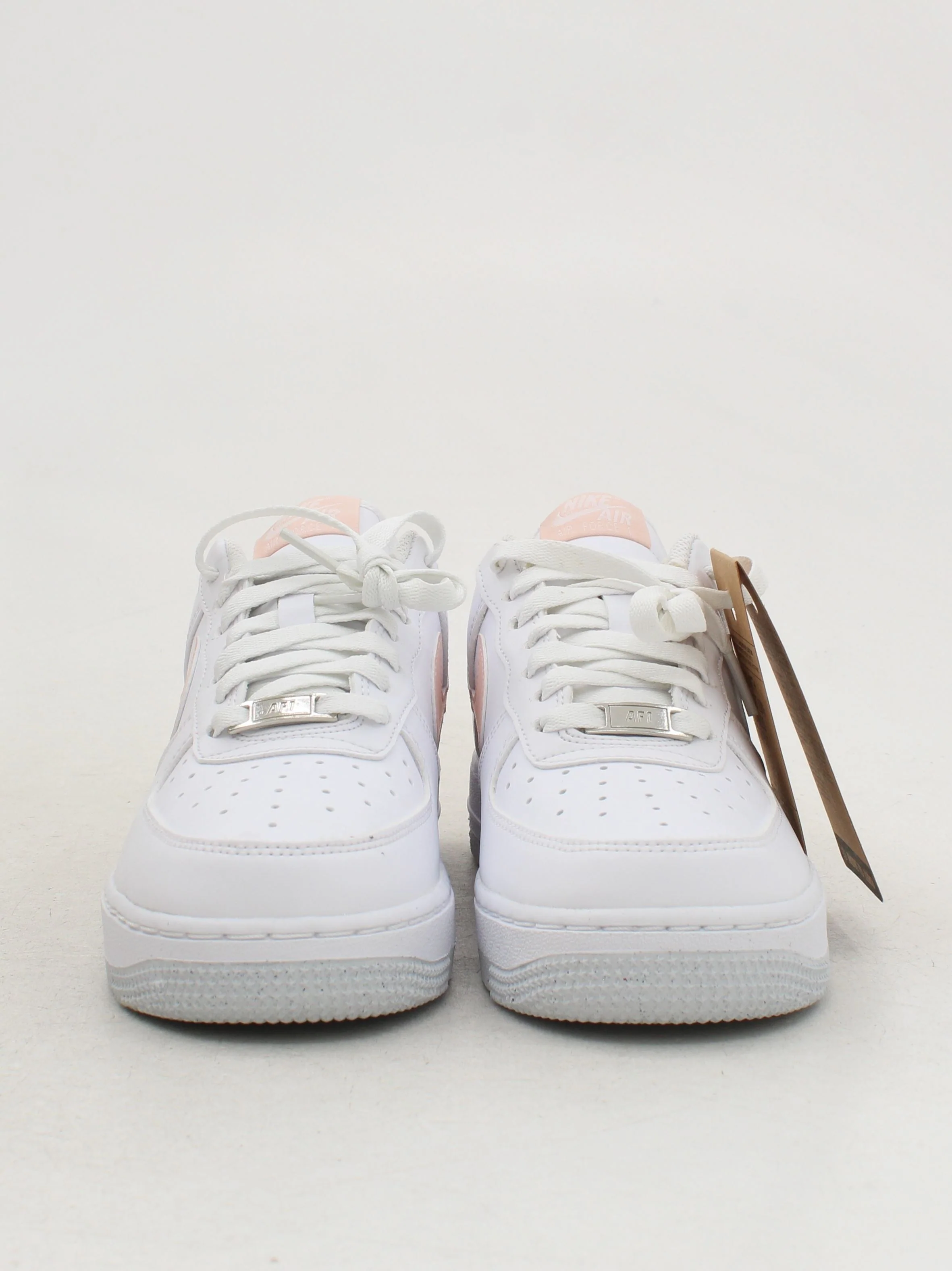 Nike Women's Trainers UK4.5 in White RRP £109.5 - Image 2