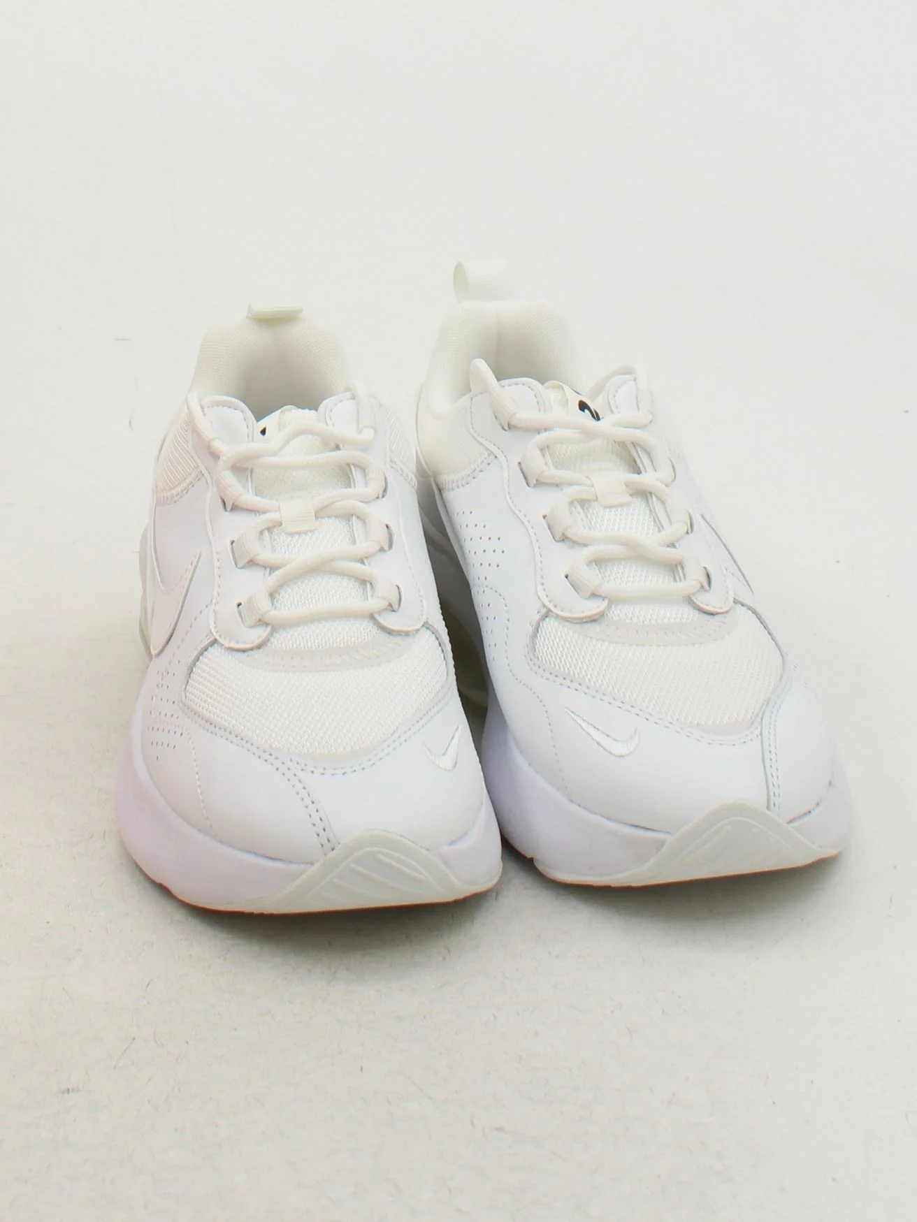 Nike Women's Trainers UK5.5 in White RRP £104.5 - Image 2
