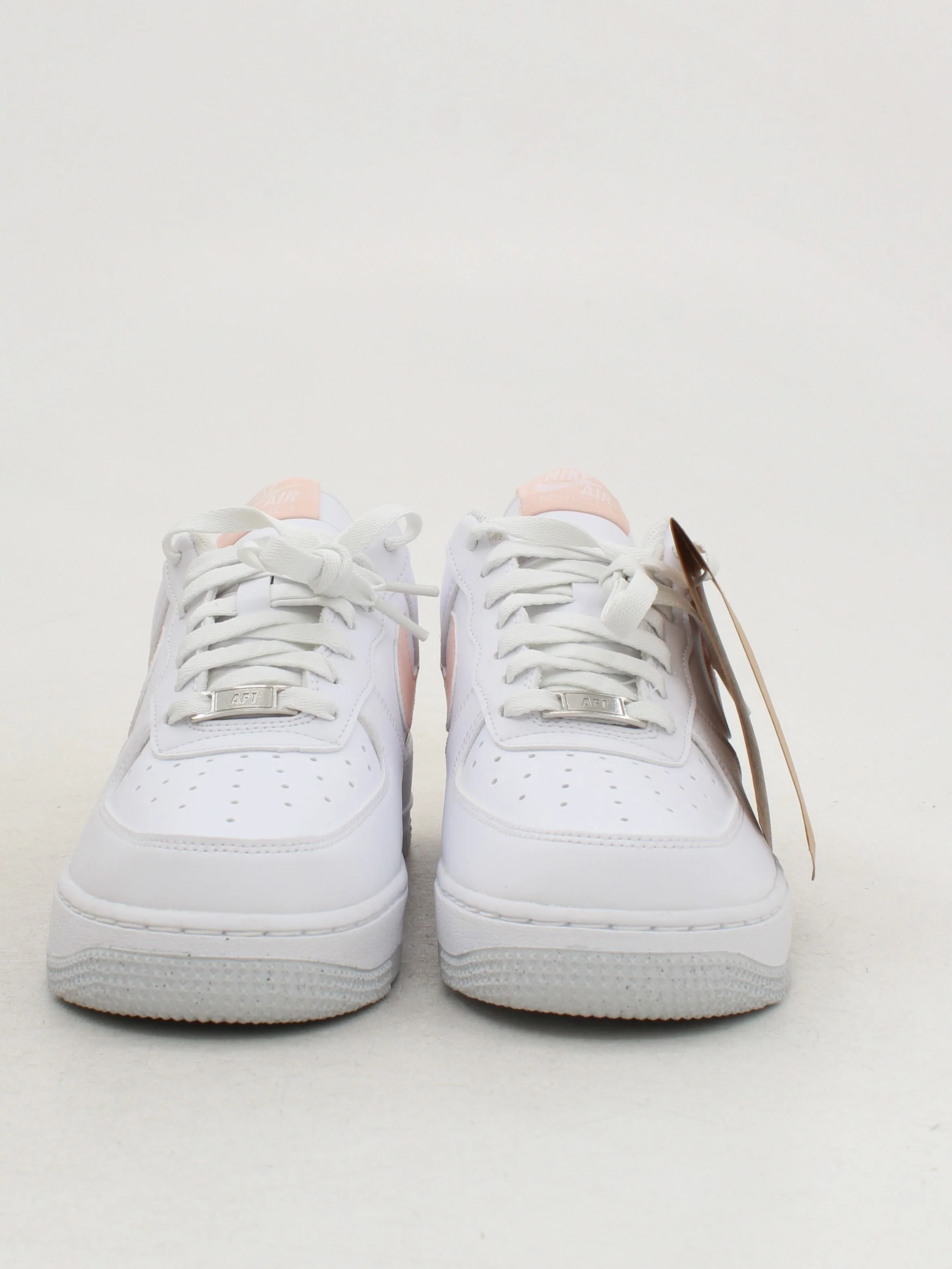 Nike Women's Trainers UK5.5 in White RRP £109.5 - Image 2