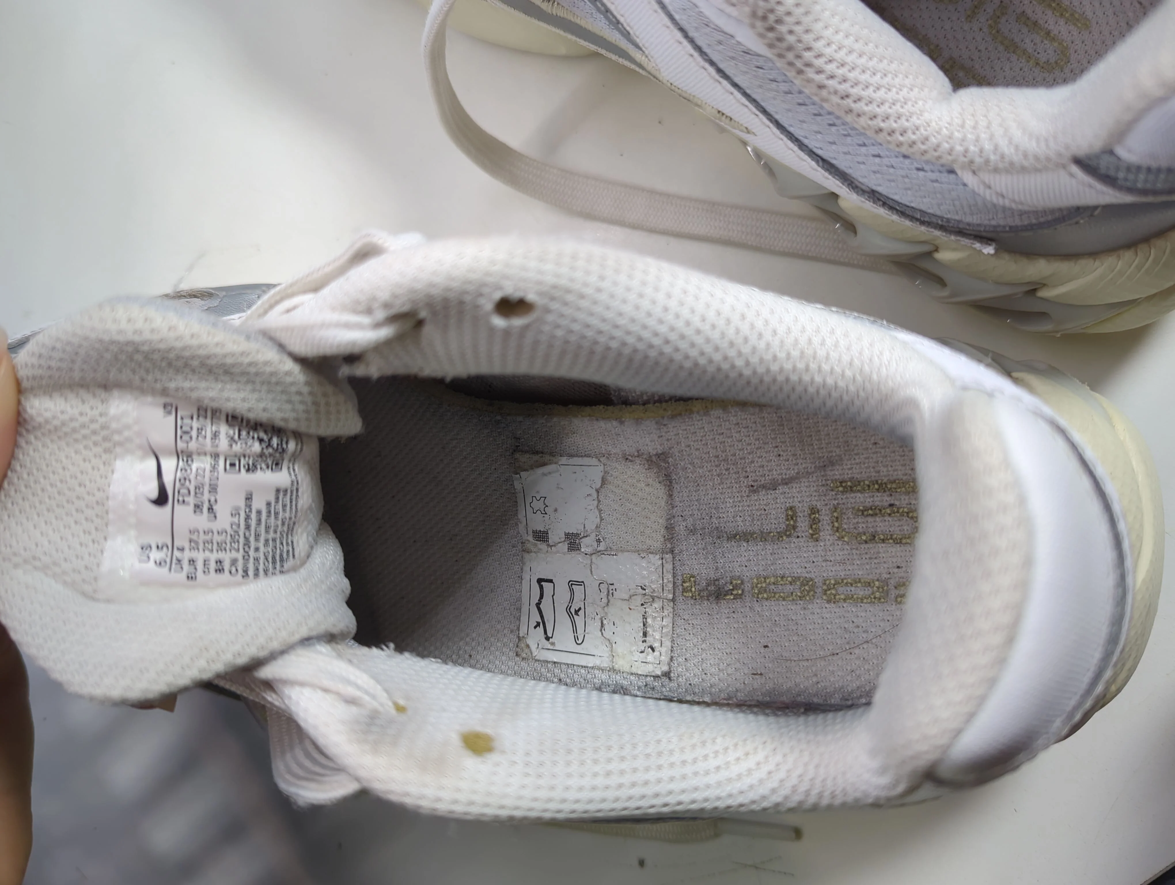 Nike Zoom Vomero Women's Trainers FD0882-001 EU37.5 in White - Image 11