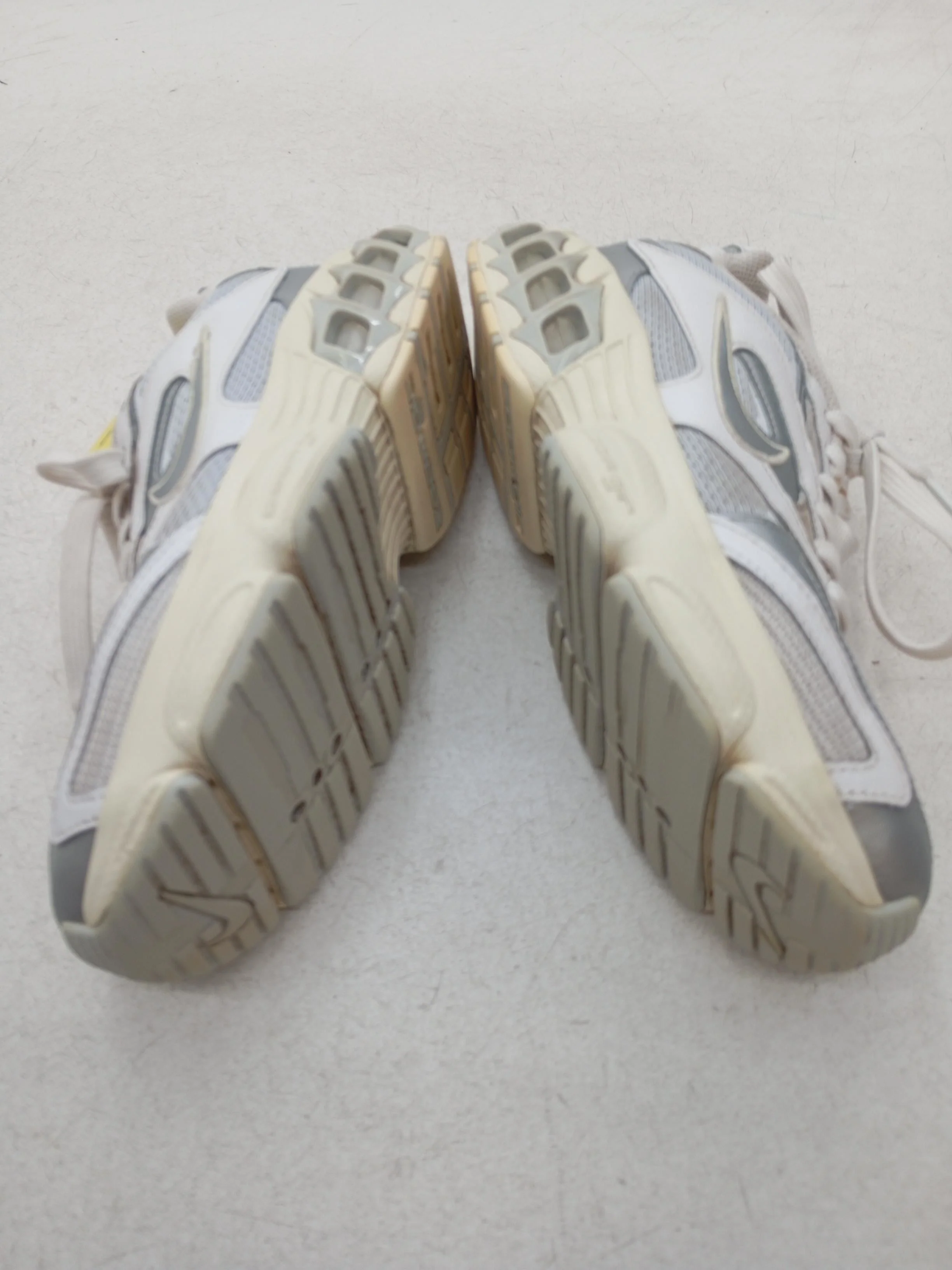 Nike Zoom Vomero Women's Trainers FD0882-001 EU37.5 in White - Image 7