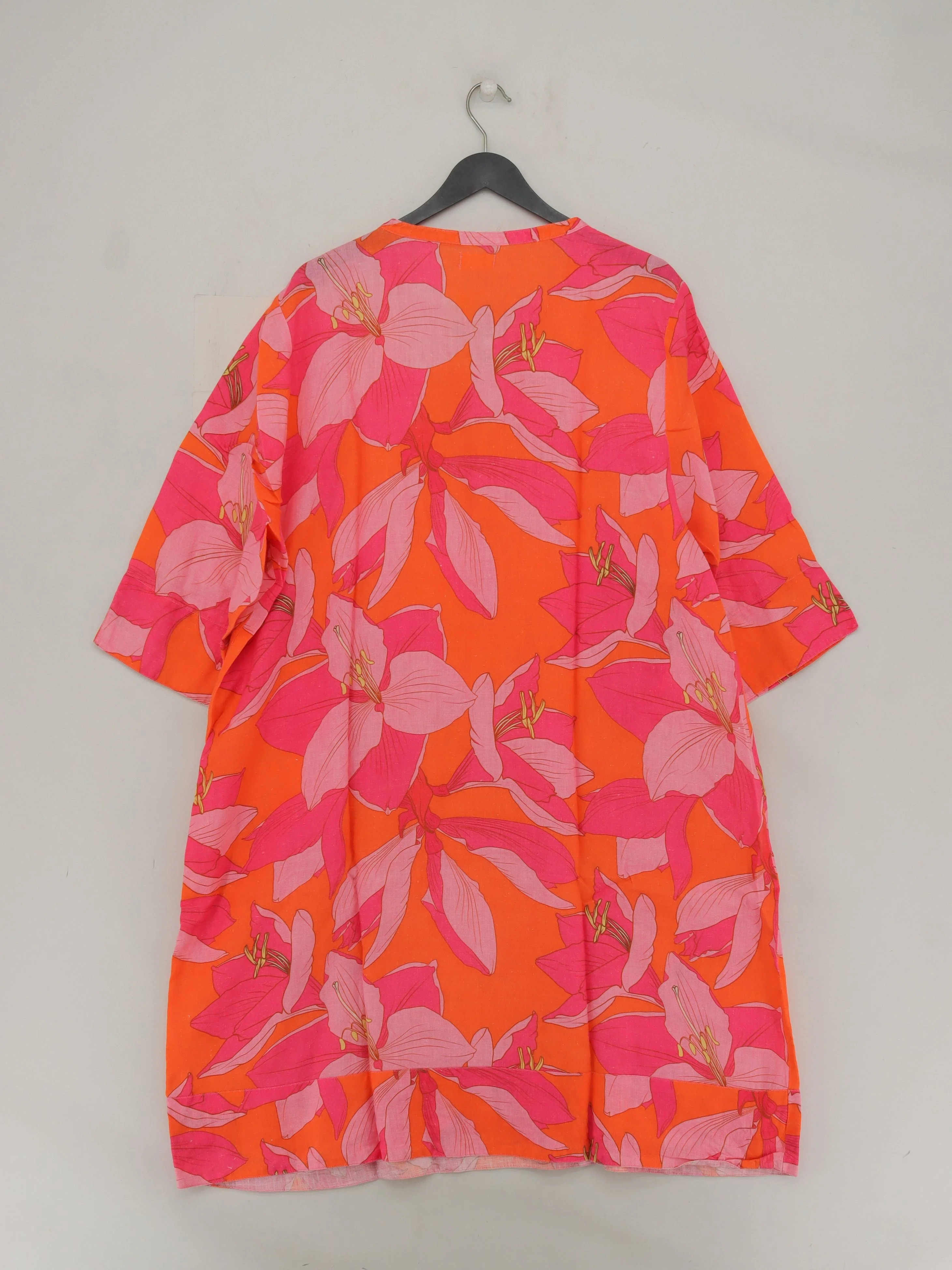NoLoGo Women's Top XL Orange Floral 100% Linen Short Sleeve V-Neck Tunic - Image 2