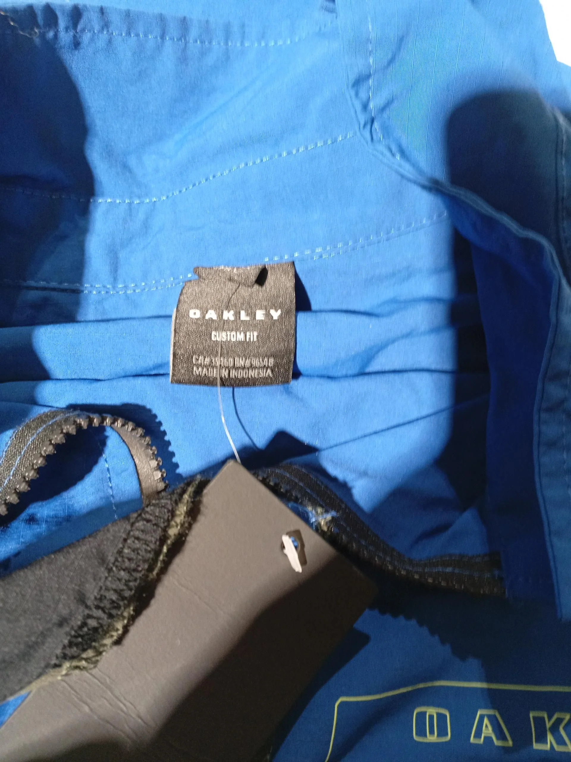Oakley Men's Shirt M Blue 100% Polyamide Basic New with tags - Image 5