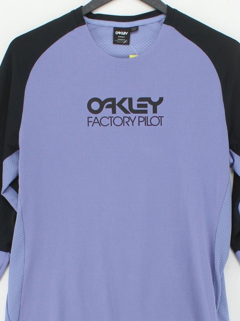 Oakley Men's T-Shirt S Blue Graphic Polyester with Elastane Round Neck Basic - Image 3