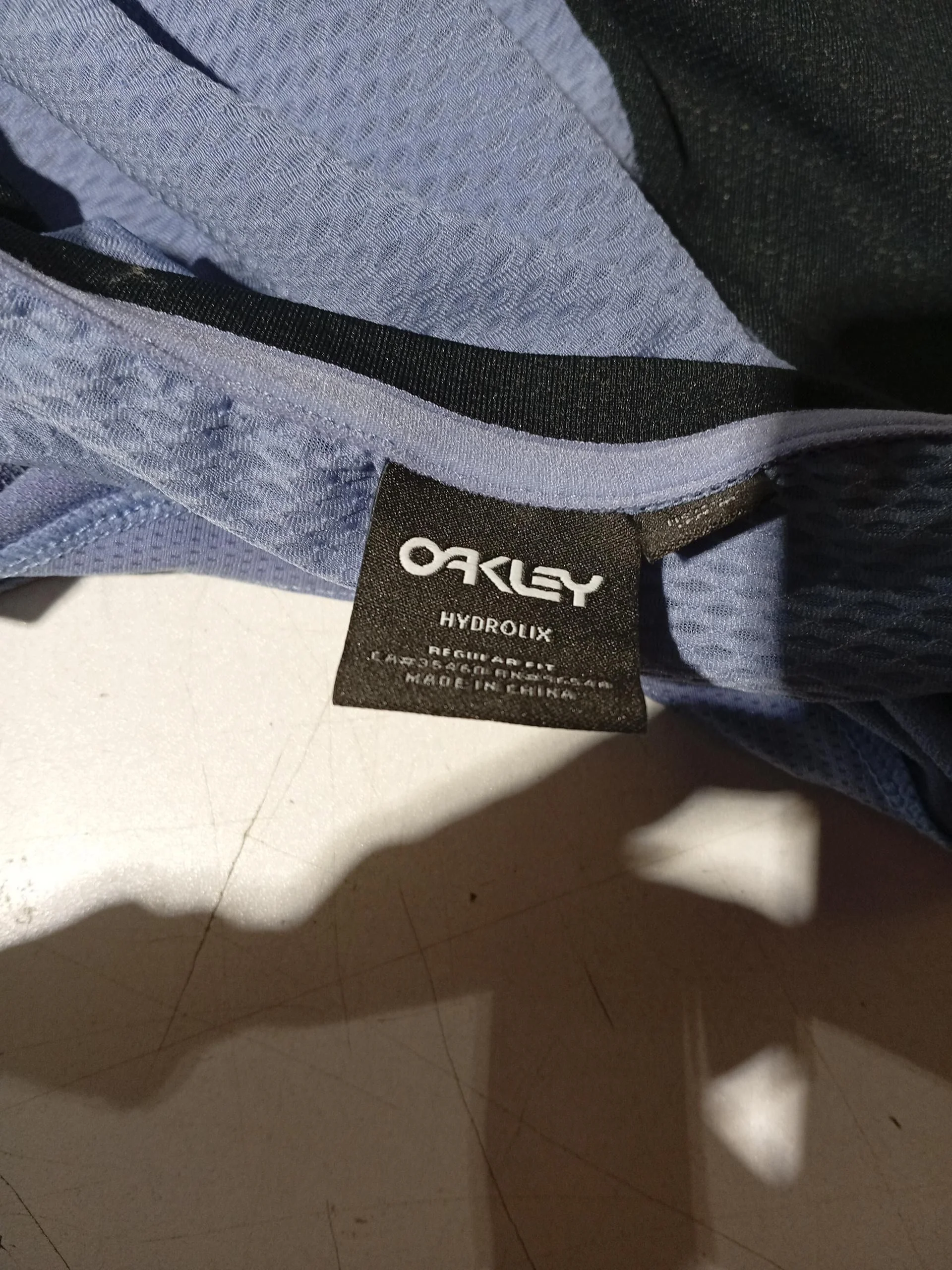 Oakley Men's T-Shirt S Blue Graphic Polyester with Elastane Round Neck Basic - Image 5