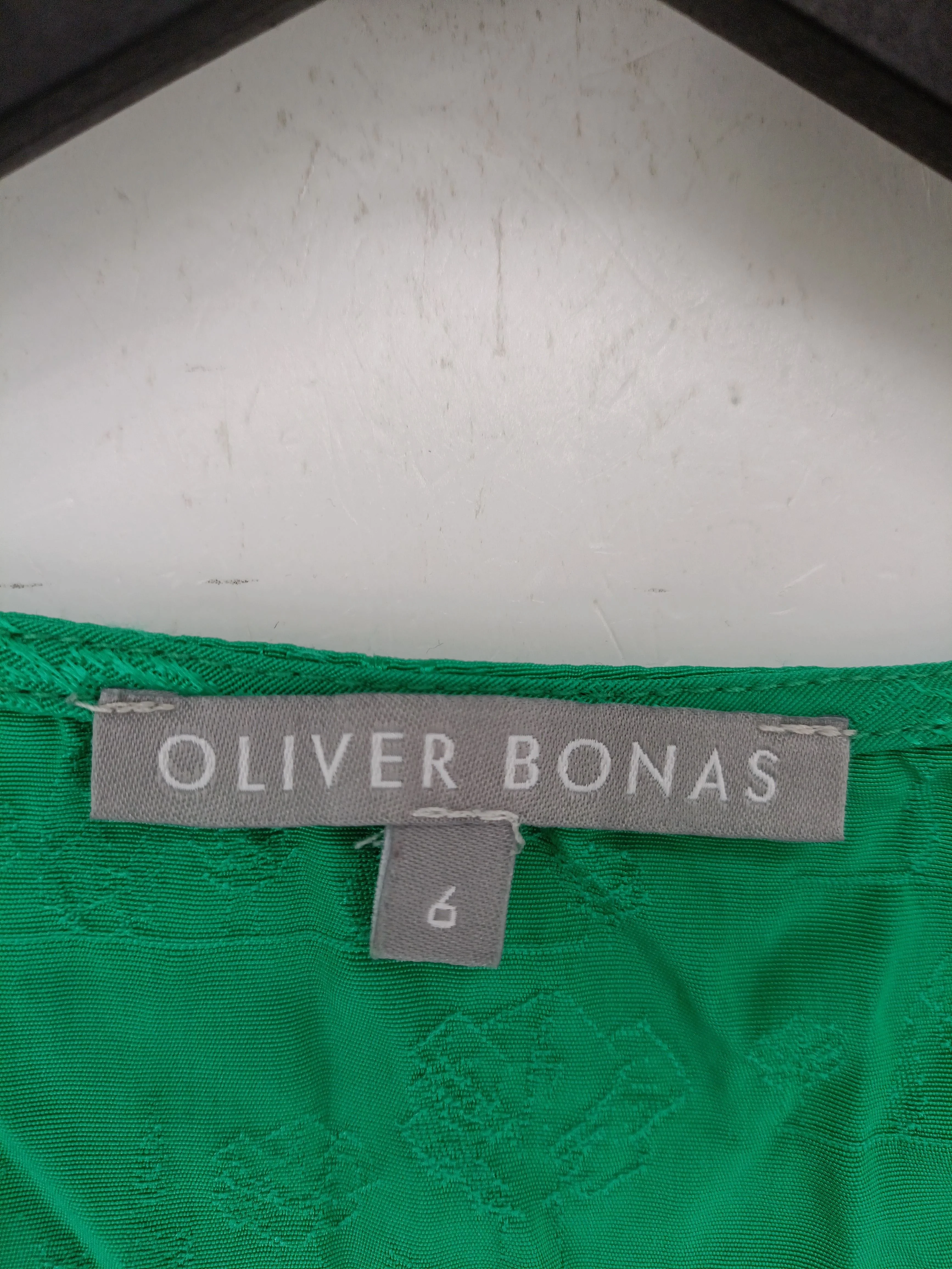 Oliver Bonas Women's Top UK 6 Green 100% Viscose Short Sleeve V-Neck Basic - Image 6