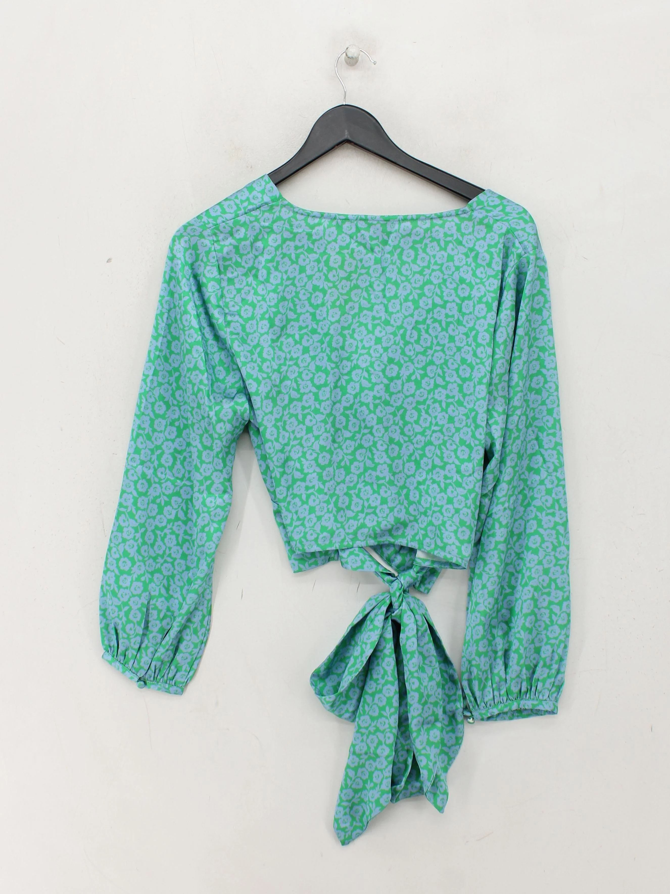 OMNES Women's Top L Green Floral 100% Polyester Long Sleeve V-Neck Cropped - Image 2