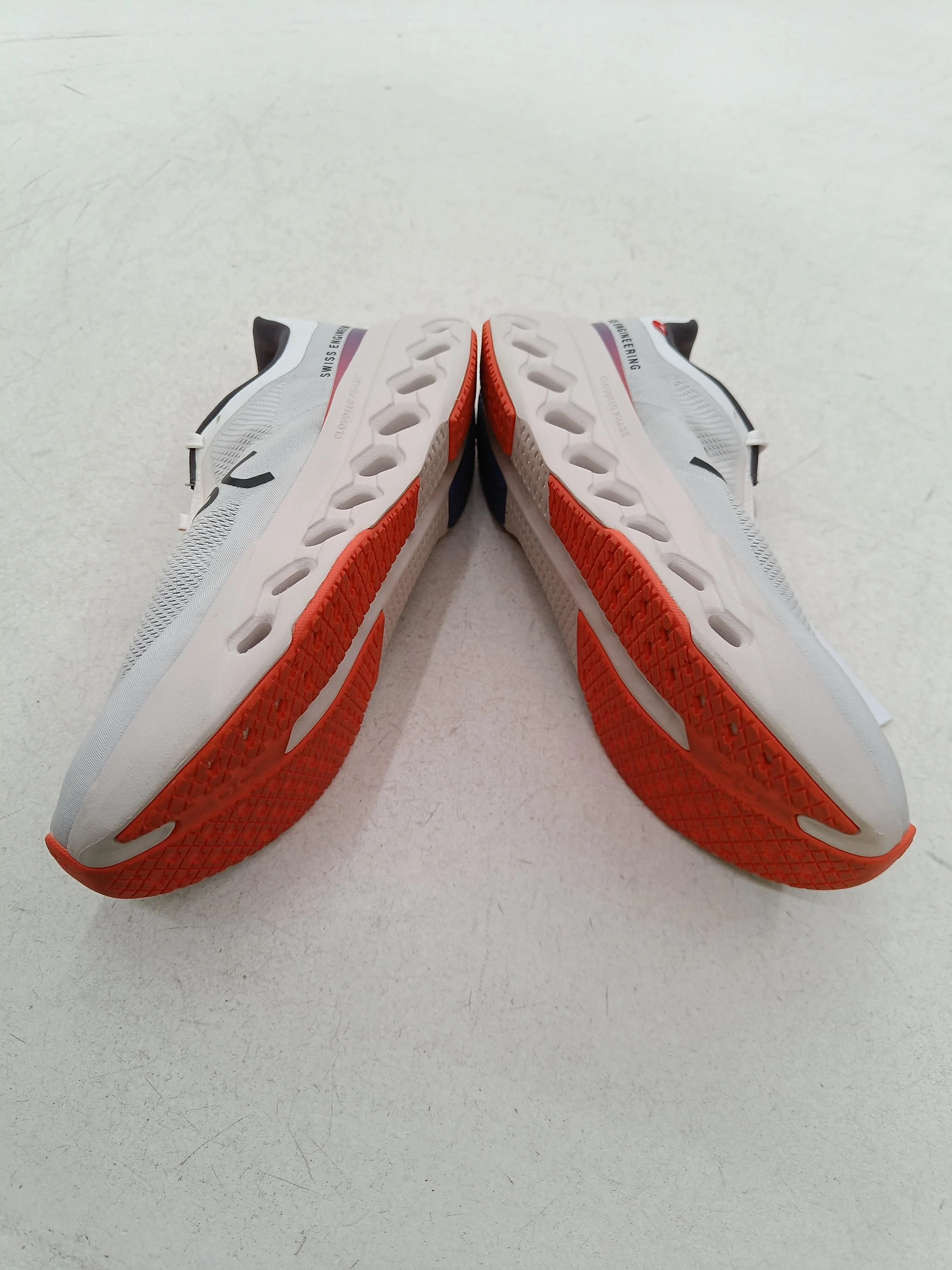 ON Running CLOUDSURFER NEXT Women's Trainers unknown EU38 in White - Image 7