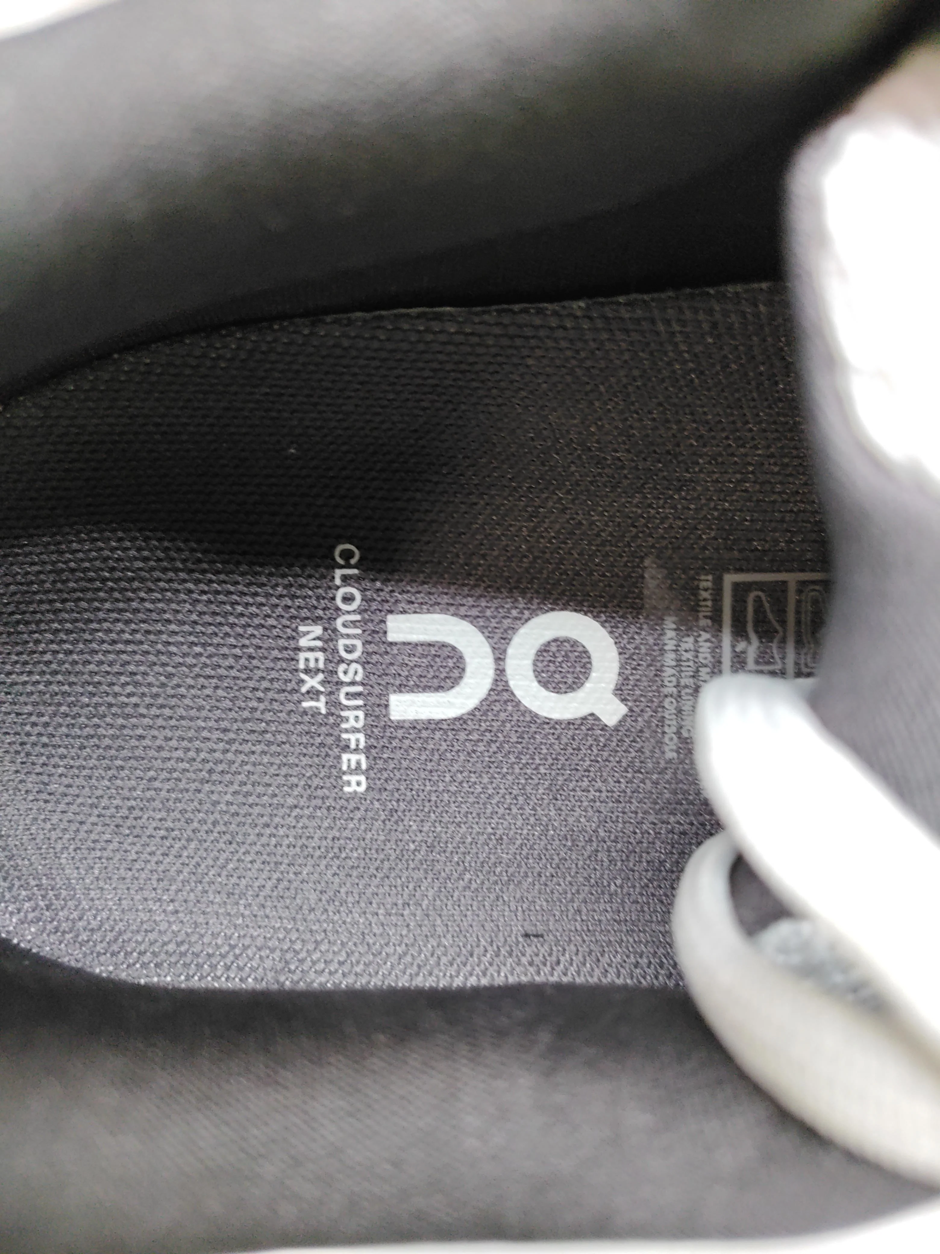 ON Running CLOUDSURFER NEXT Women's Trainers unknown EU38 in White - Image 9