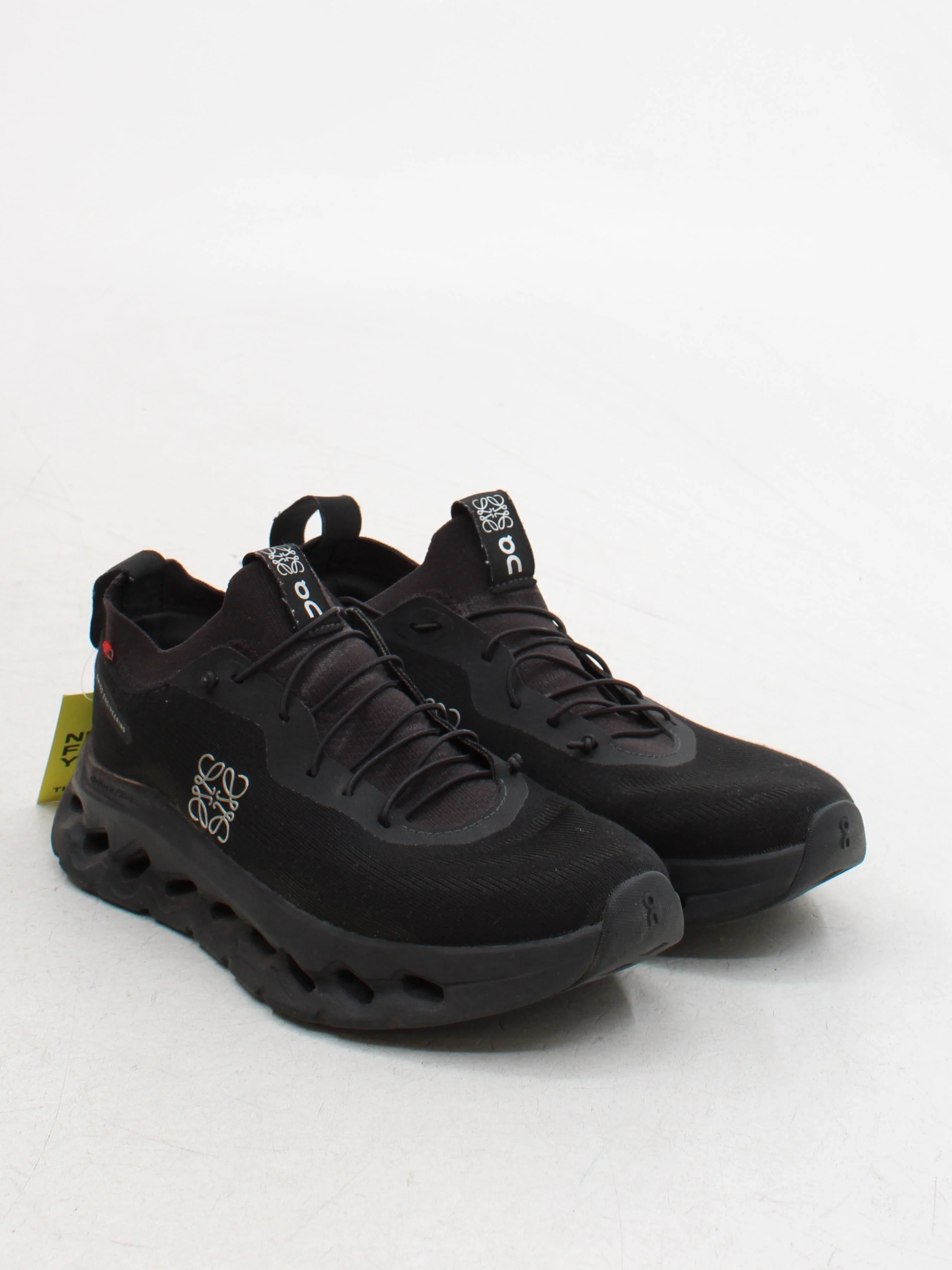 ON Women's Trainers UK7 in Black - Image 4