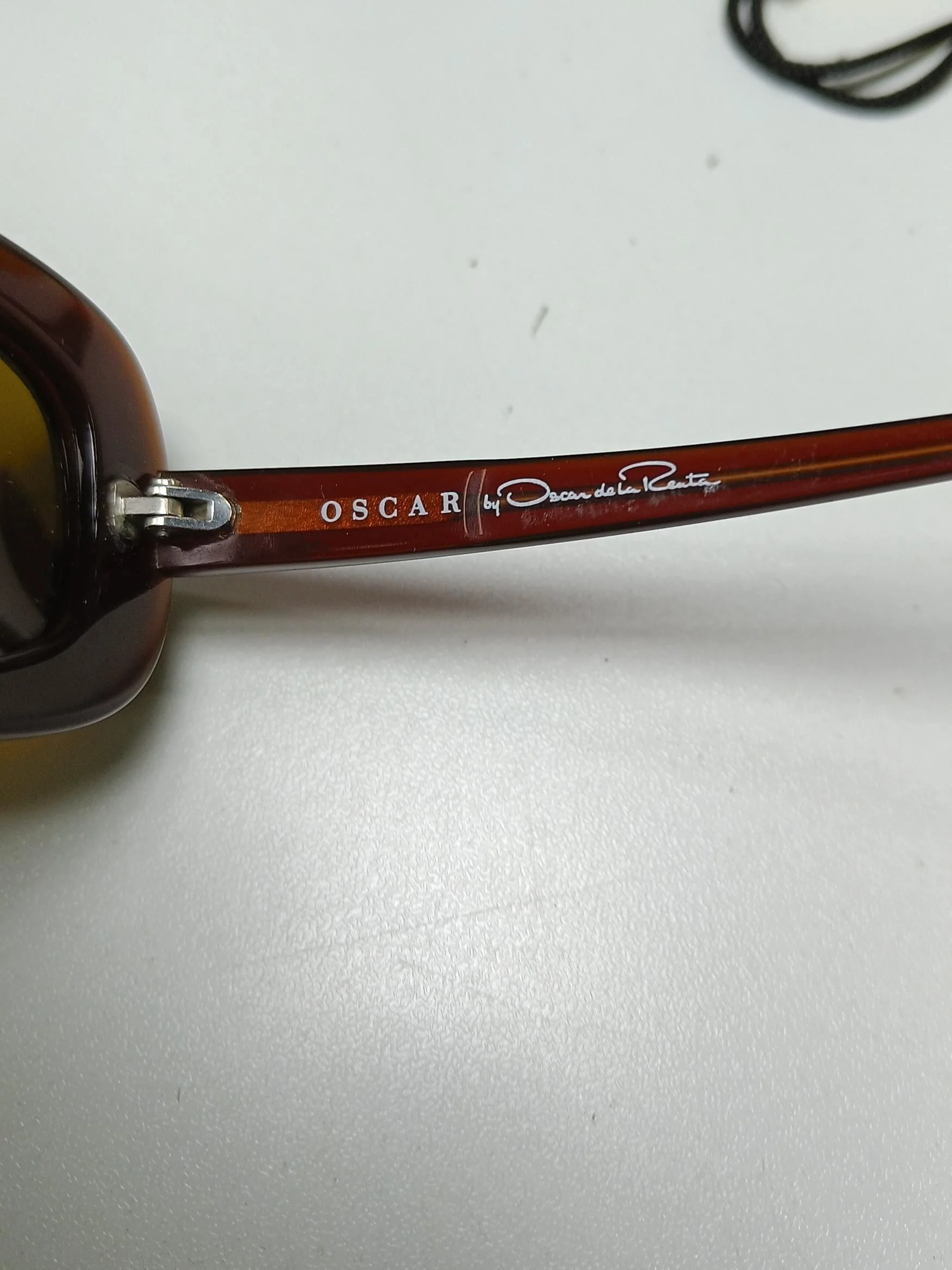 Oscar De La Renta Men's Sunglasses Red Oval - Image 5