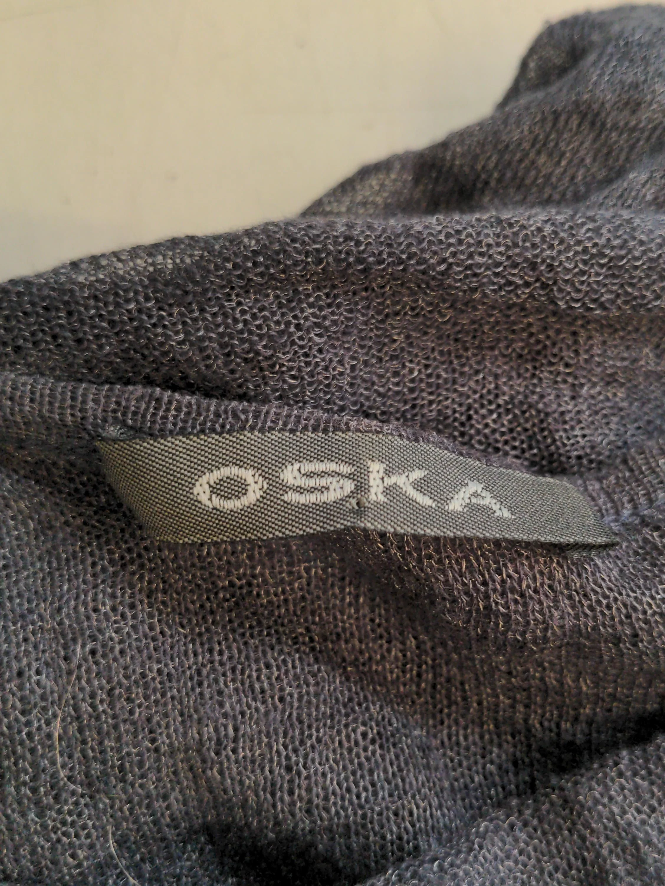 OSKA Women's Top M Grey Linen with Other Short Sleeve V-Neck Basic - Image 5