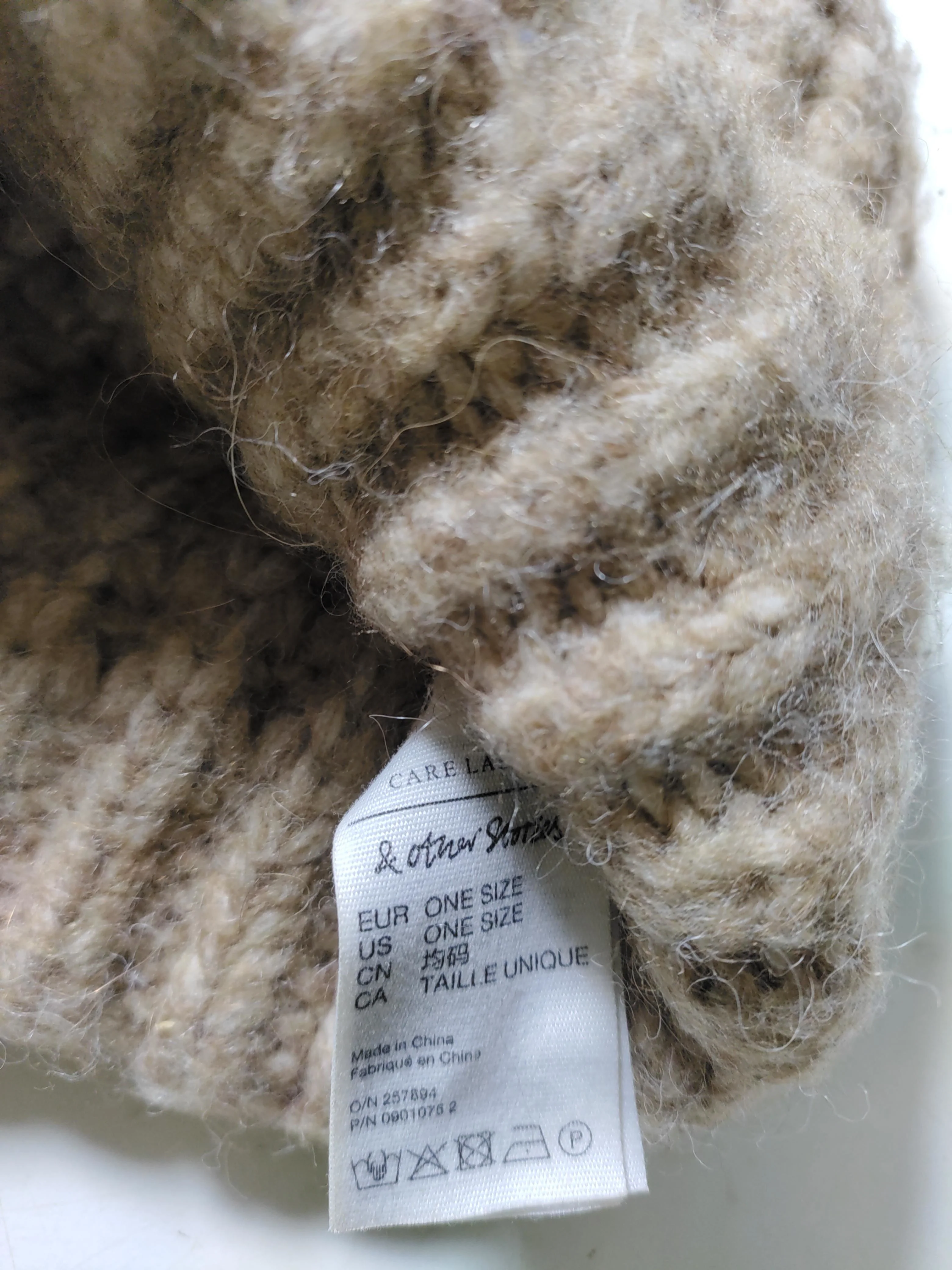 & Other Stories Men's Hat Tan Wool with Polyamide, Acrylic, Angora Beanie - Image 5