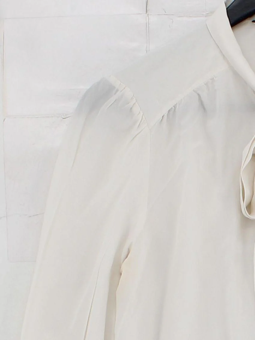 & Other Stories Women's Blouse UK 6 Cream 100% Silk Long Sleeve Collared Basic - Image 4