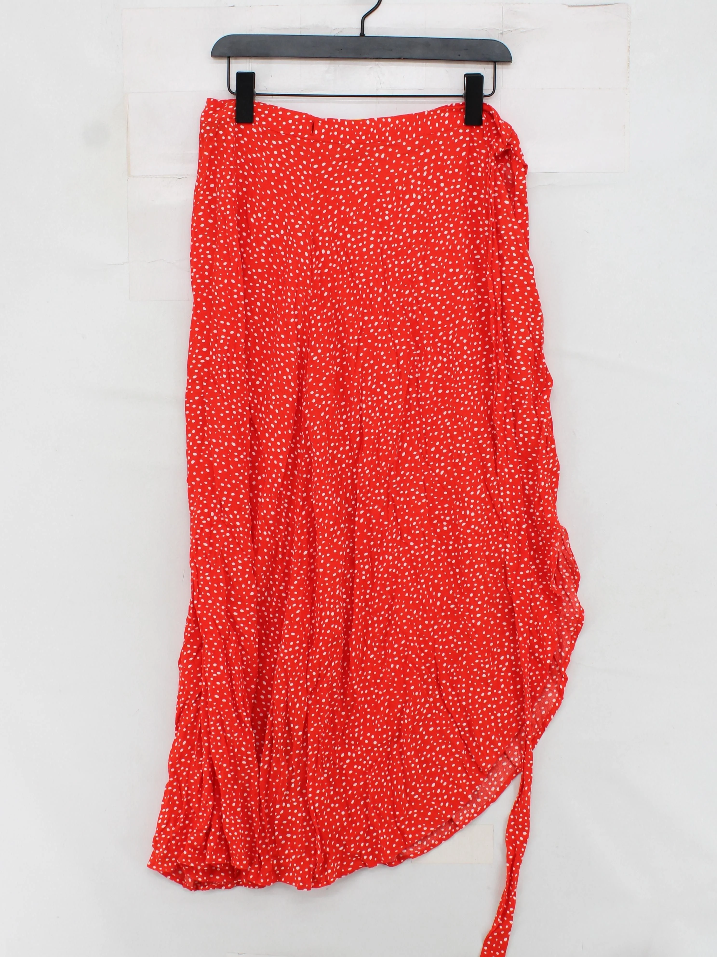 & Other Stories Women's Midi Skirt UK 4 Red Polkadot 100% Viscose Midi Wrap - Image 2
