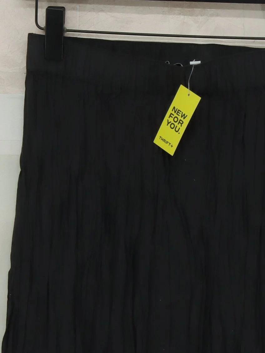 & Other Stories Women's Midi Skirt UK 8 Black 100% Silk Midi Pleated - Image 3