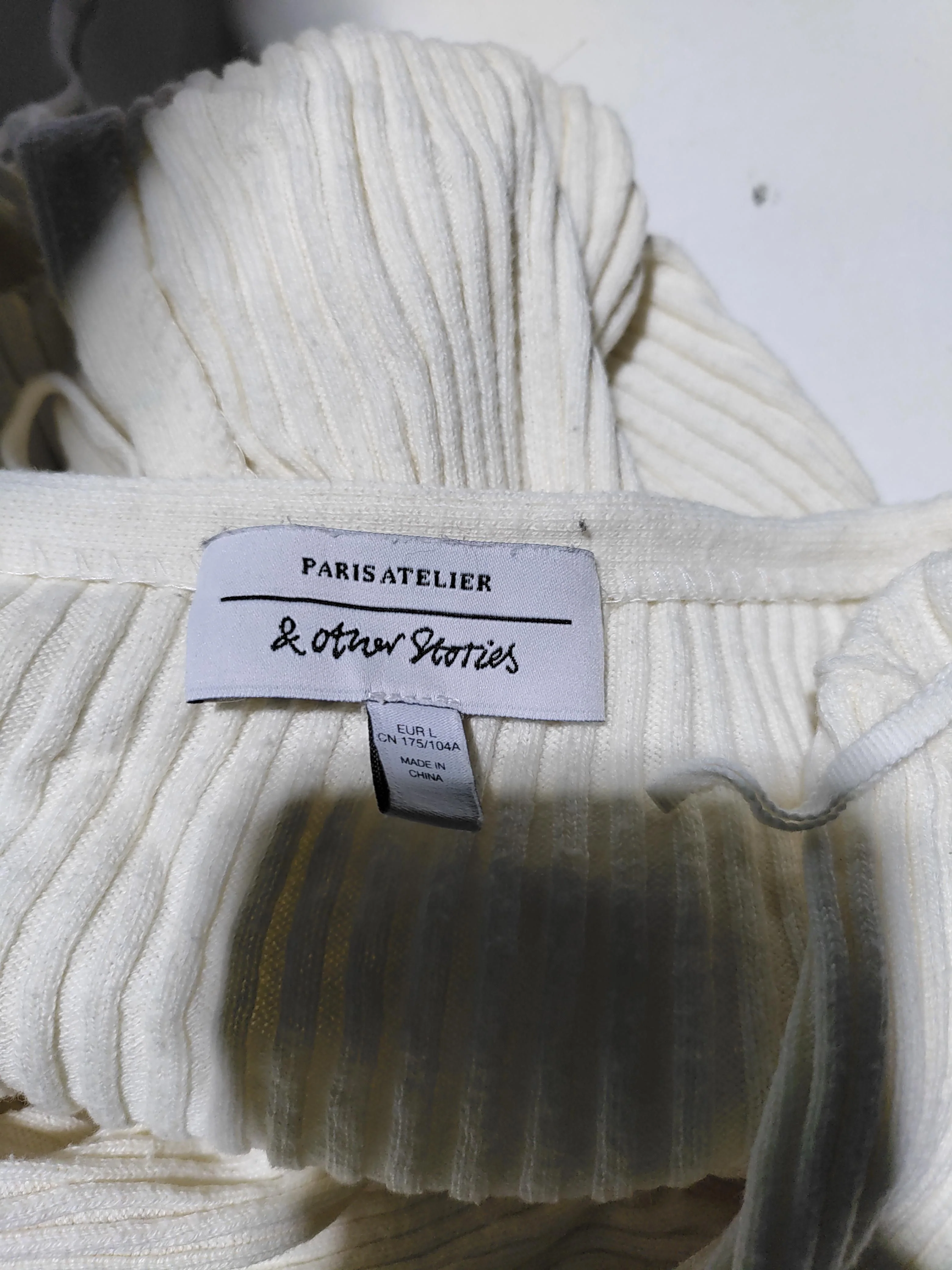 & Other Stories Women's Top L Cream 100% Cotton Long Sleeve V-Neck Basic - Image 5