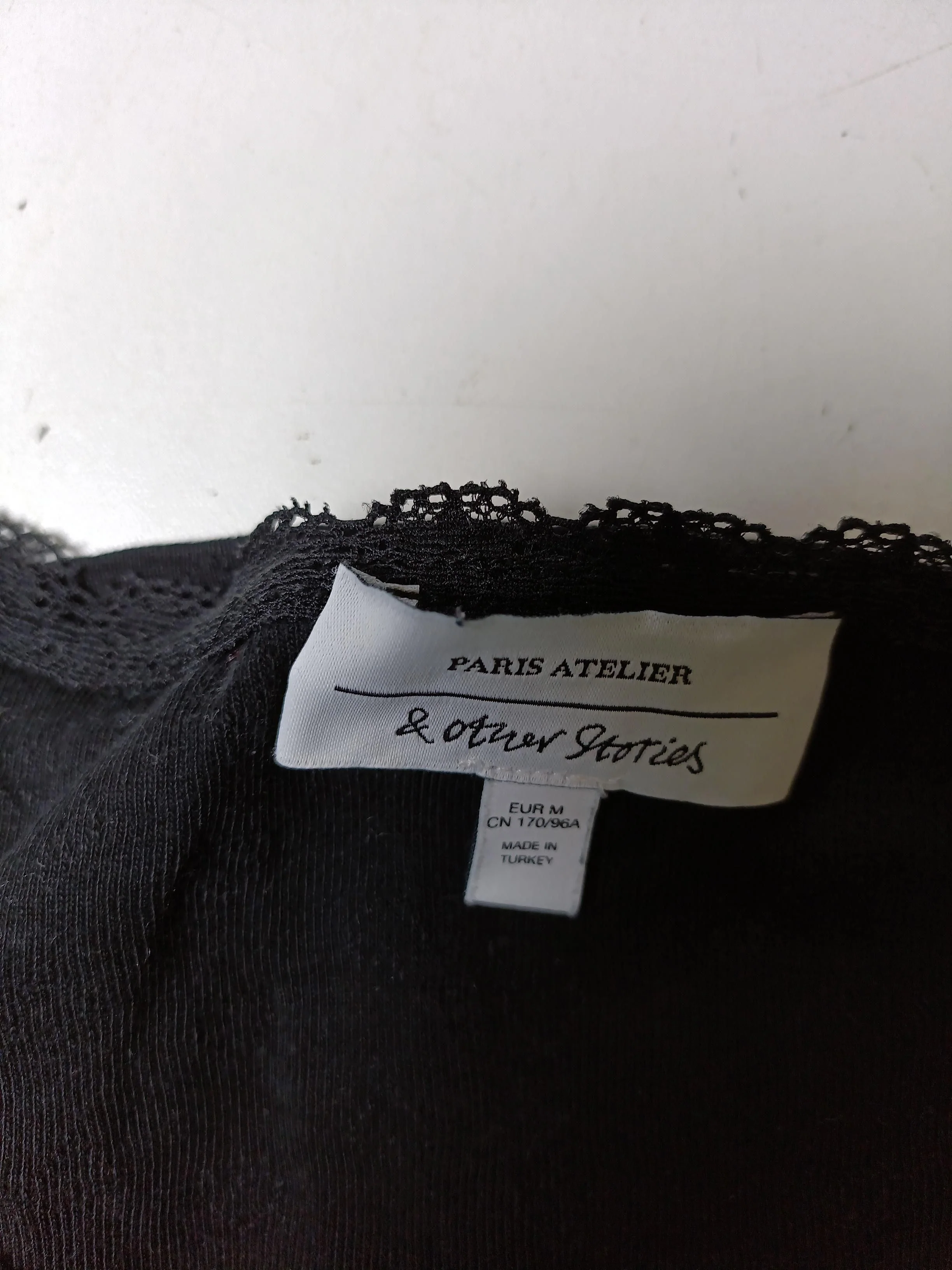 & Other Stories Women's Top M Black 100% Cotton Long Sleeve V-Neck Basic - Image 5