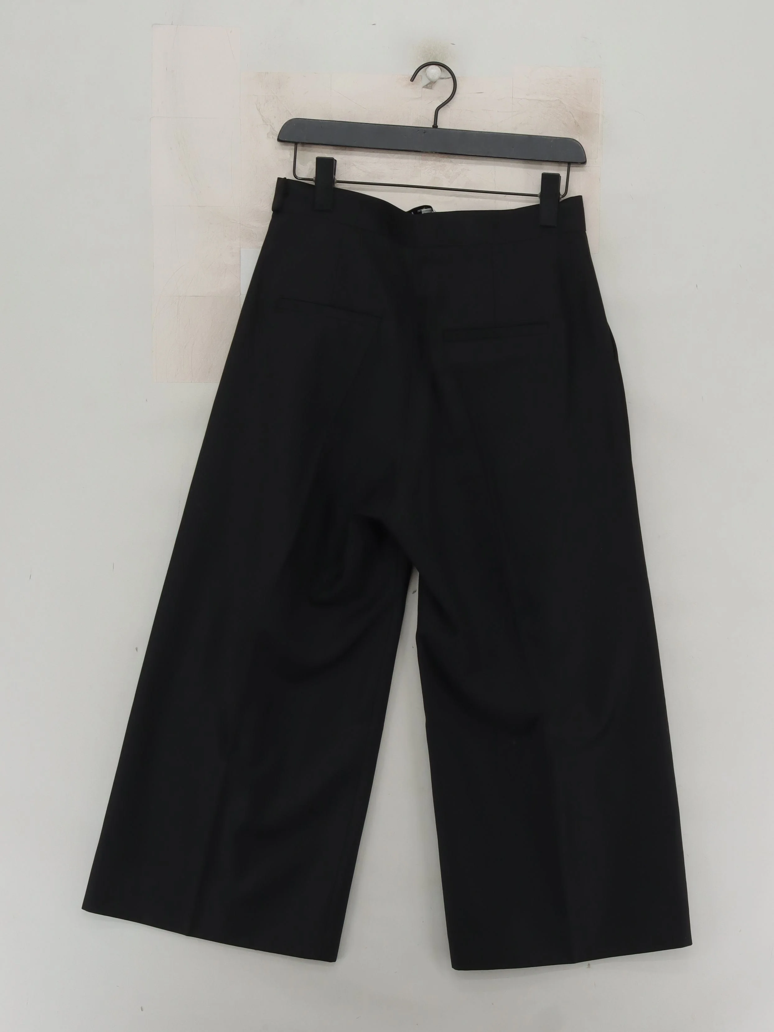 & Other Stories Women's Trousers UK 10 Black Polyester with Wool Cropped - Image 2