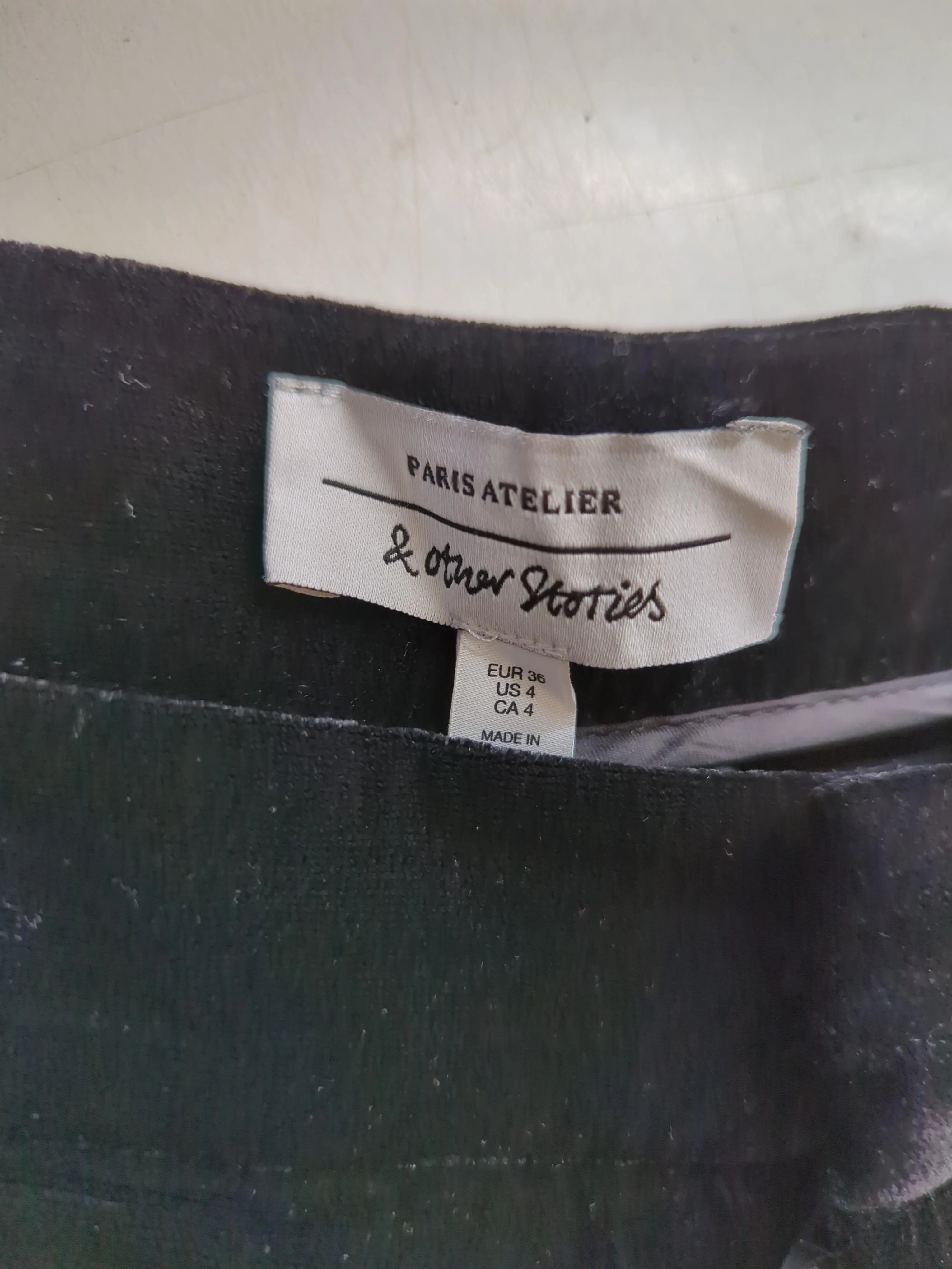 & Other Stories Women's Trousers UK 8 Black 100% Polyester Wide-Leg Chino - Image 5