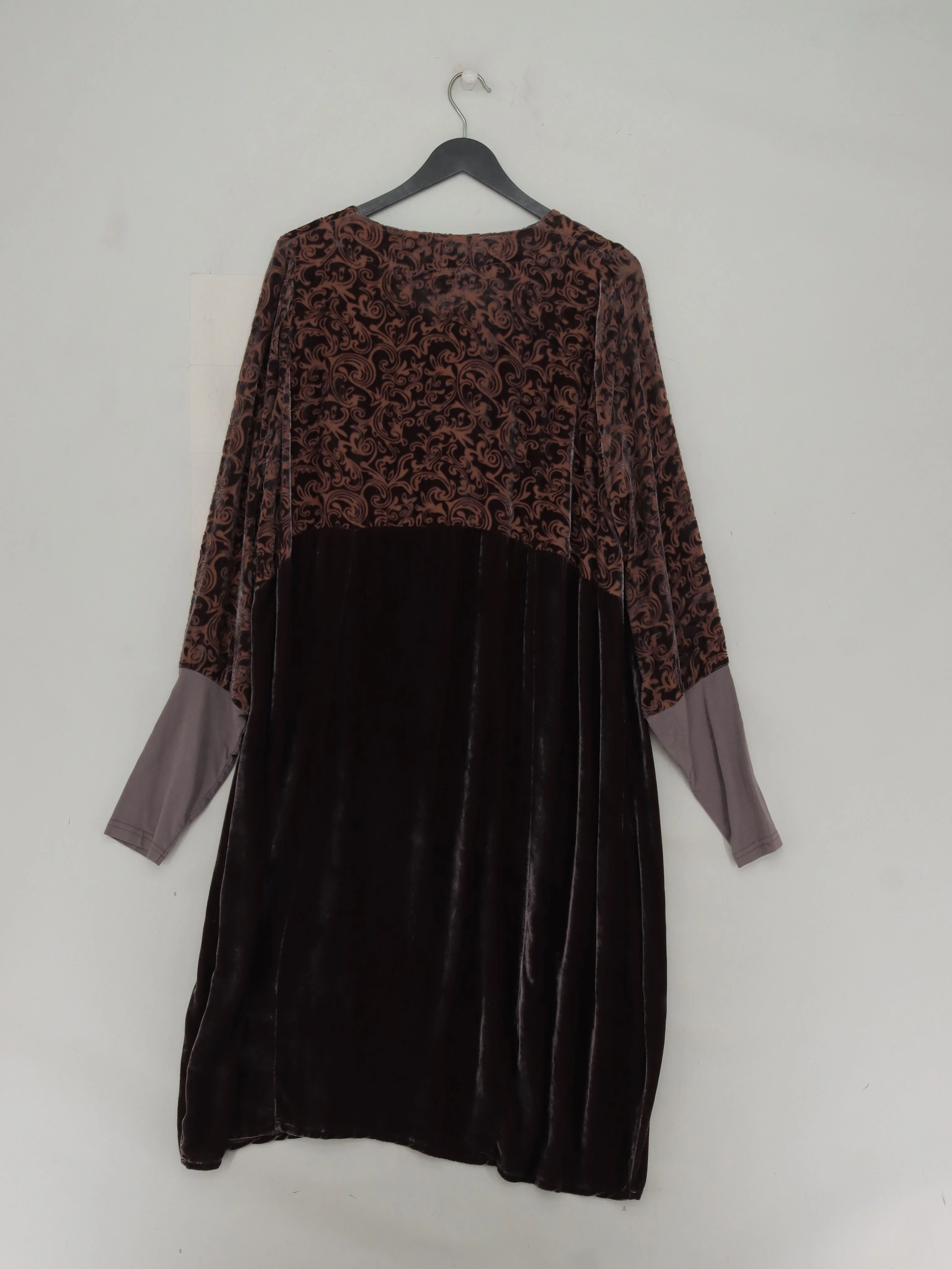 Out of Xile Jumper Midi Dress M in Brown - Image 2