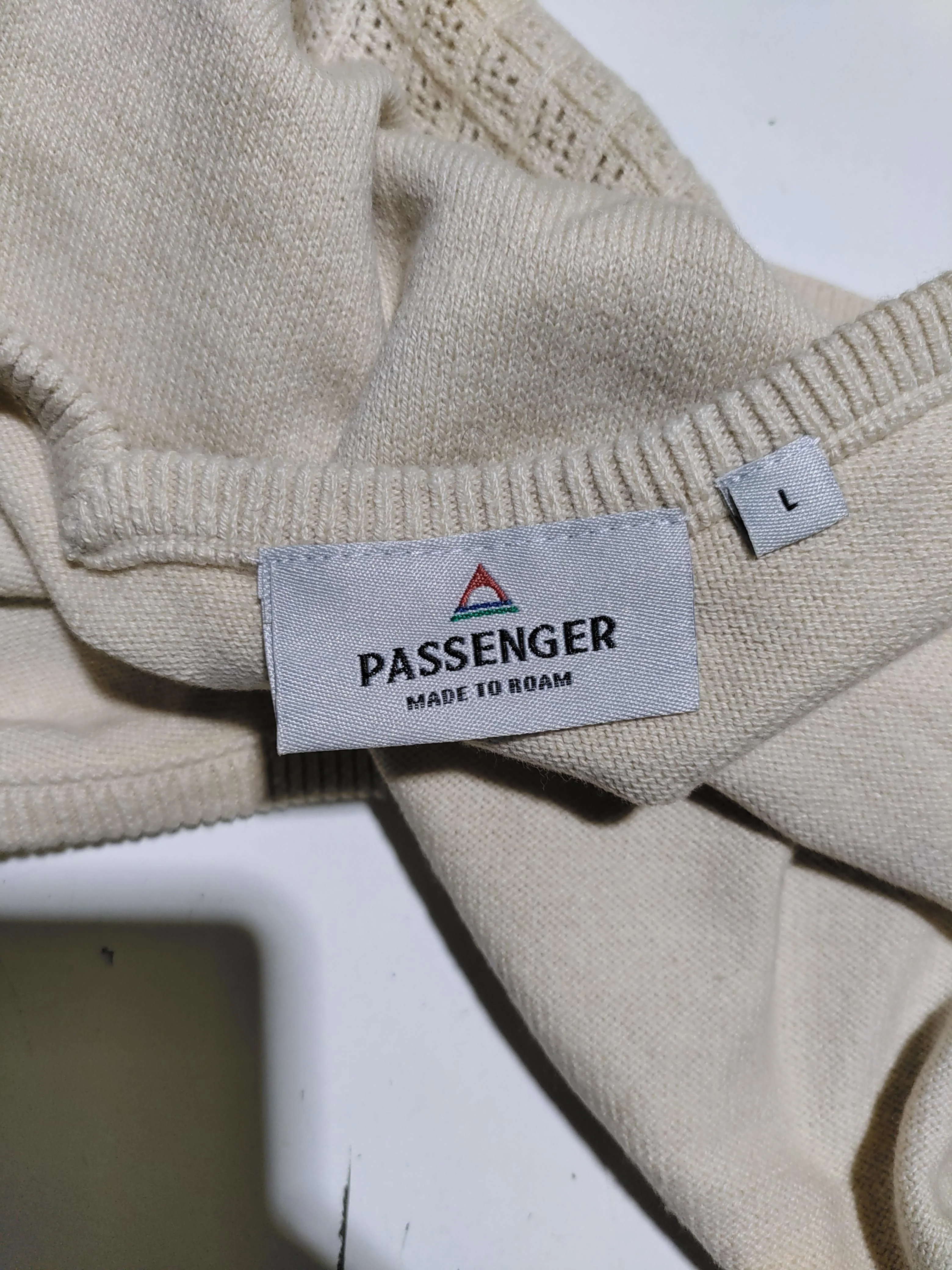 Passenger Women's T-Shirt L Cream Cotton with Acrylic Sleeveless V-Neck Basic - Image 5