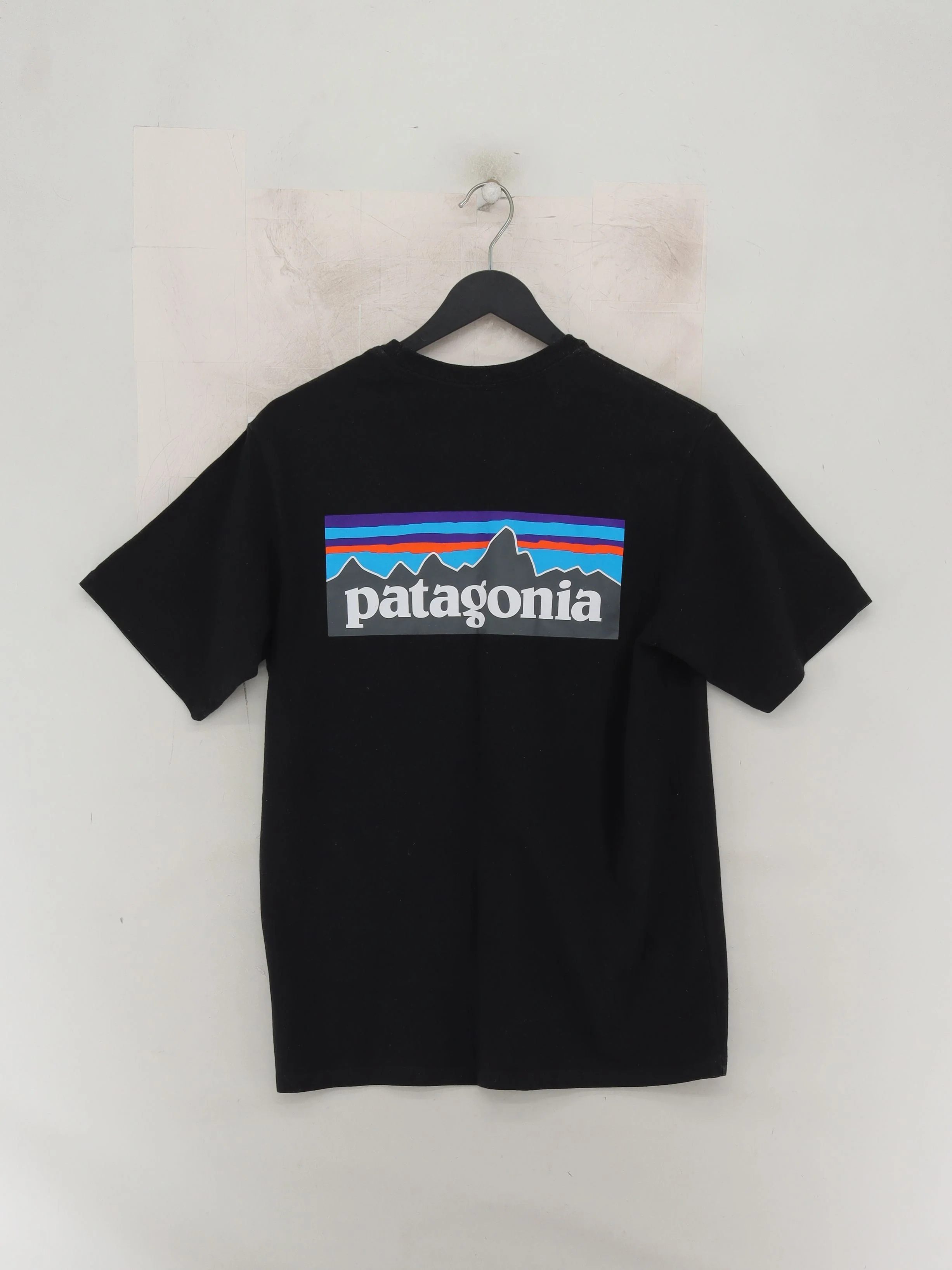 Patagonia Men's T-Shirt M Black Graphic Cotton with Polyester Basic - Image 2