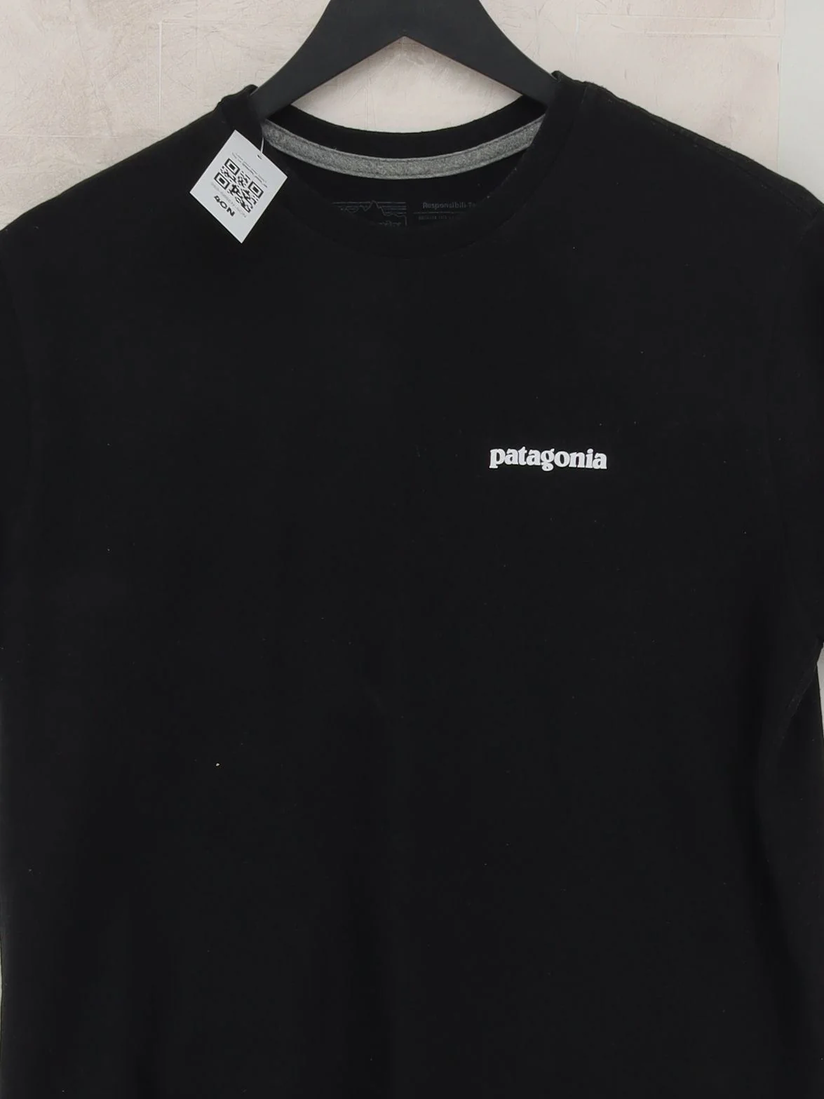 Patagonia Men's T-Shirt M Black Graphic Cotton with Polyester Basic - Image 3