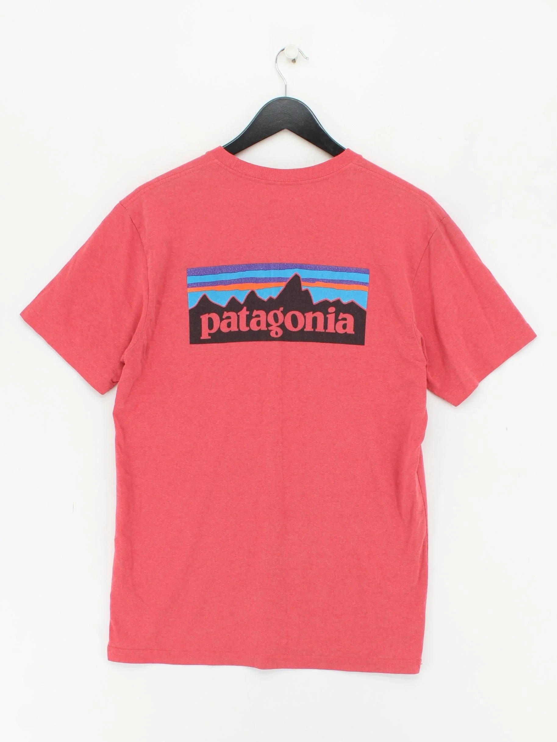 Patagonia Men's T-Shirt M Red Graphic Cotton with Polyester Basic - Image 2