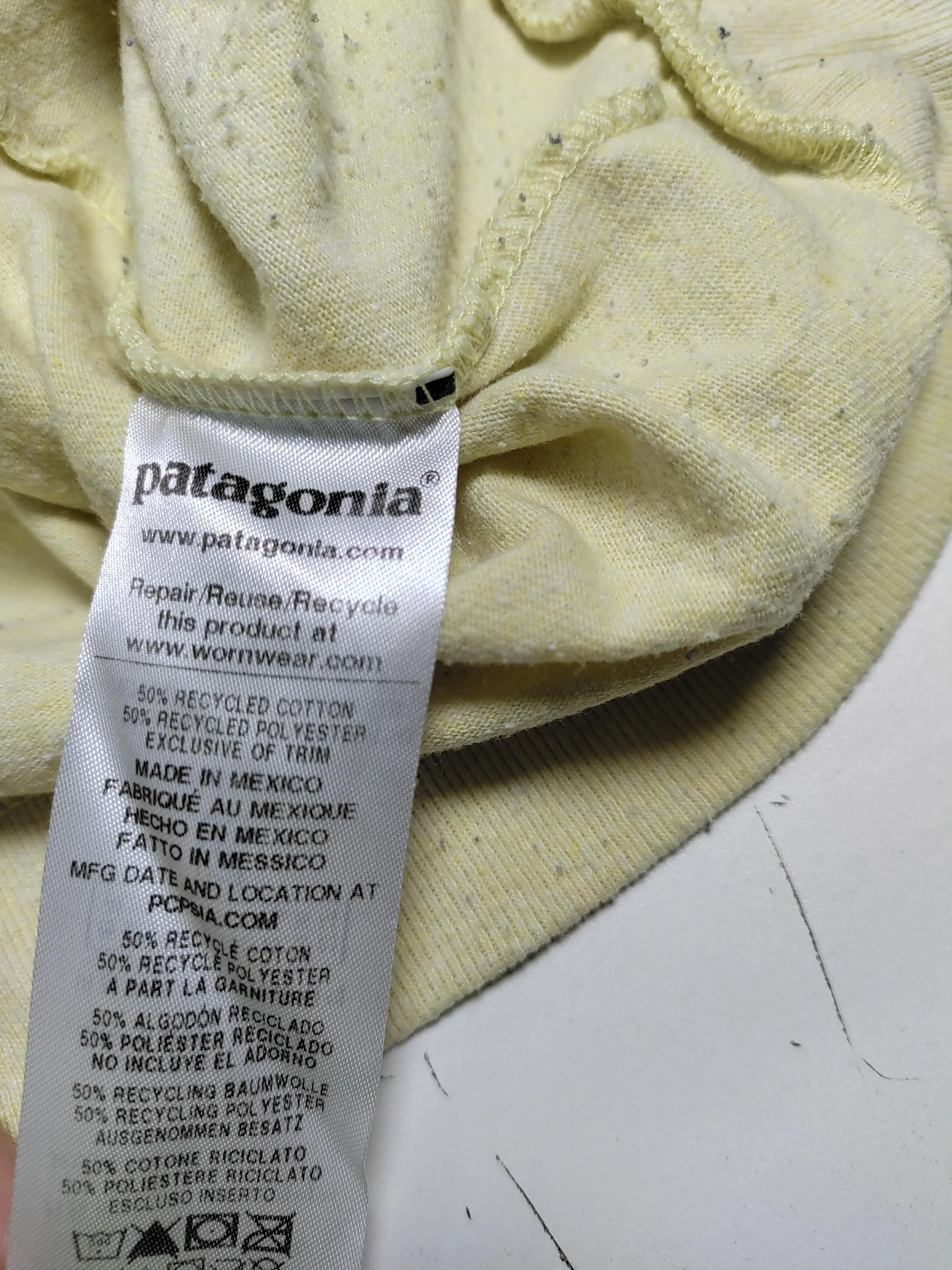 Patagonia Men's T-Shirt XS Yellow Cotton with Polyester Basic - Image 7