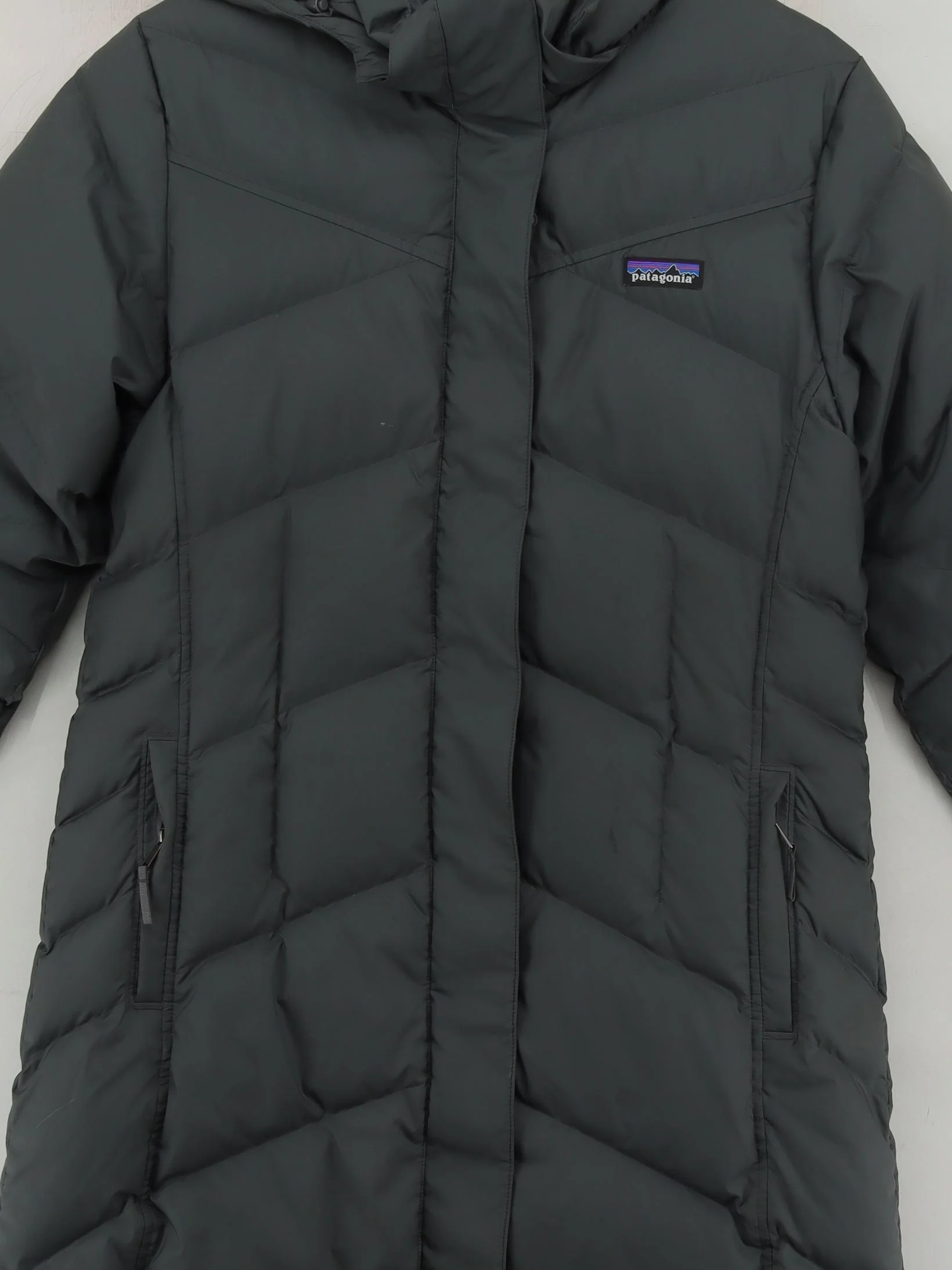 Patagonia Women's Coat L Grey 100% Polyester Puffer Jacket - Image 3