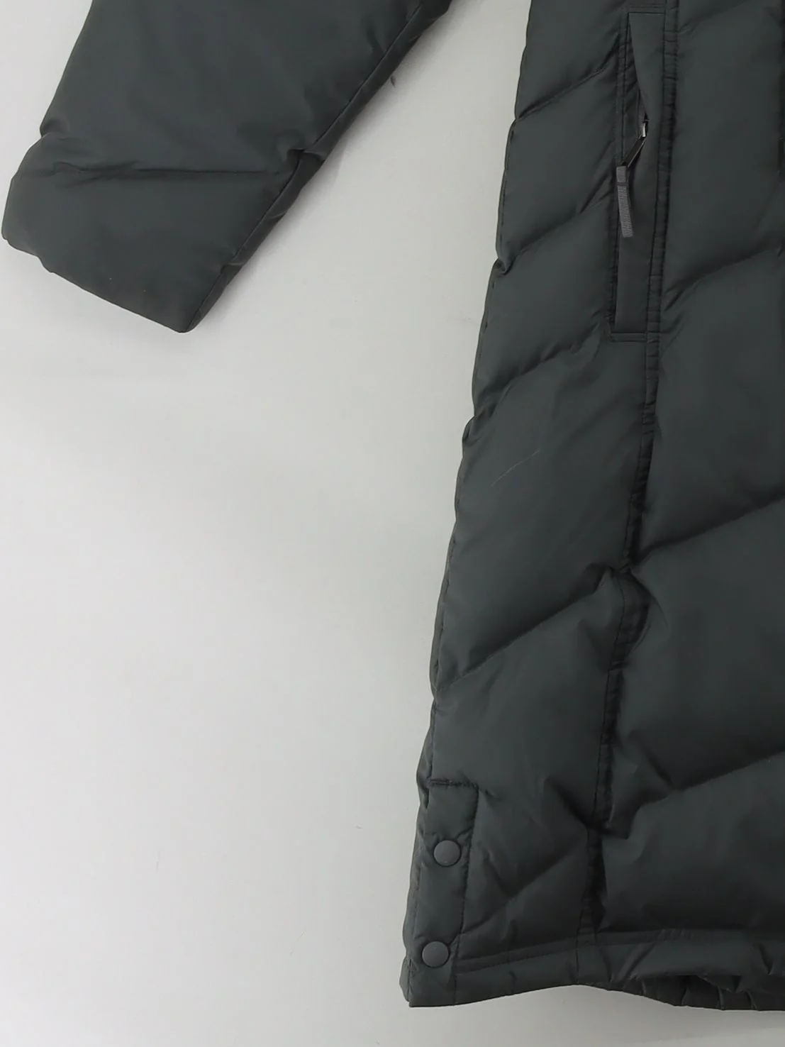 Patagonia Women's Coat L Grey 100% Polyester Puffer Jacket - Image 4