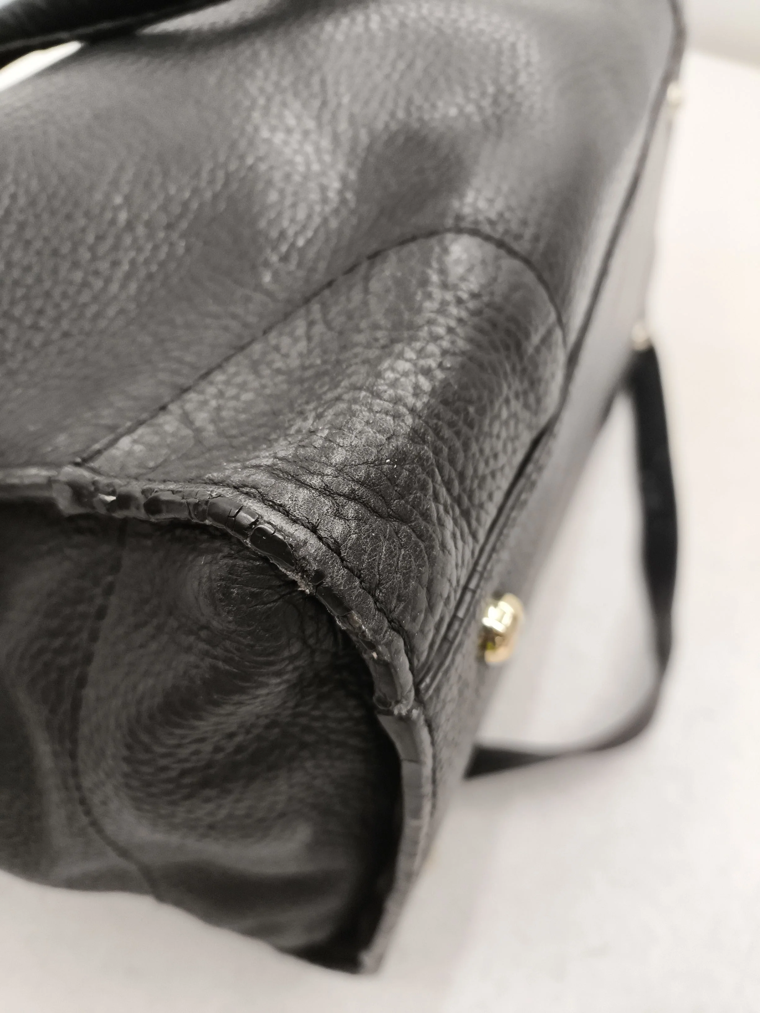 Paul Costelloe Women's Bag Black 100% Leather Shoulder Bag - Image 6