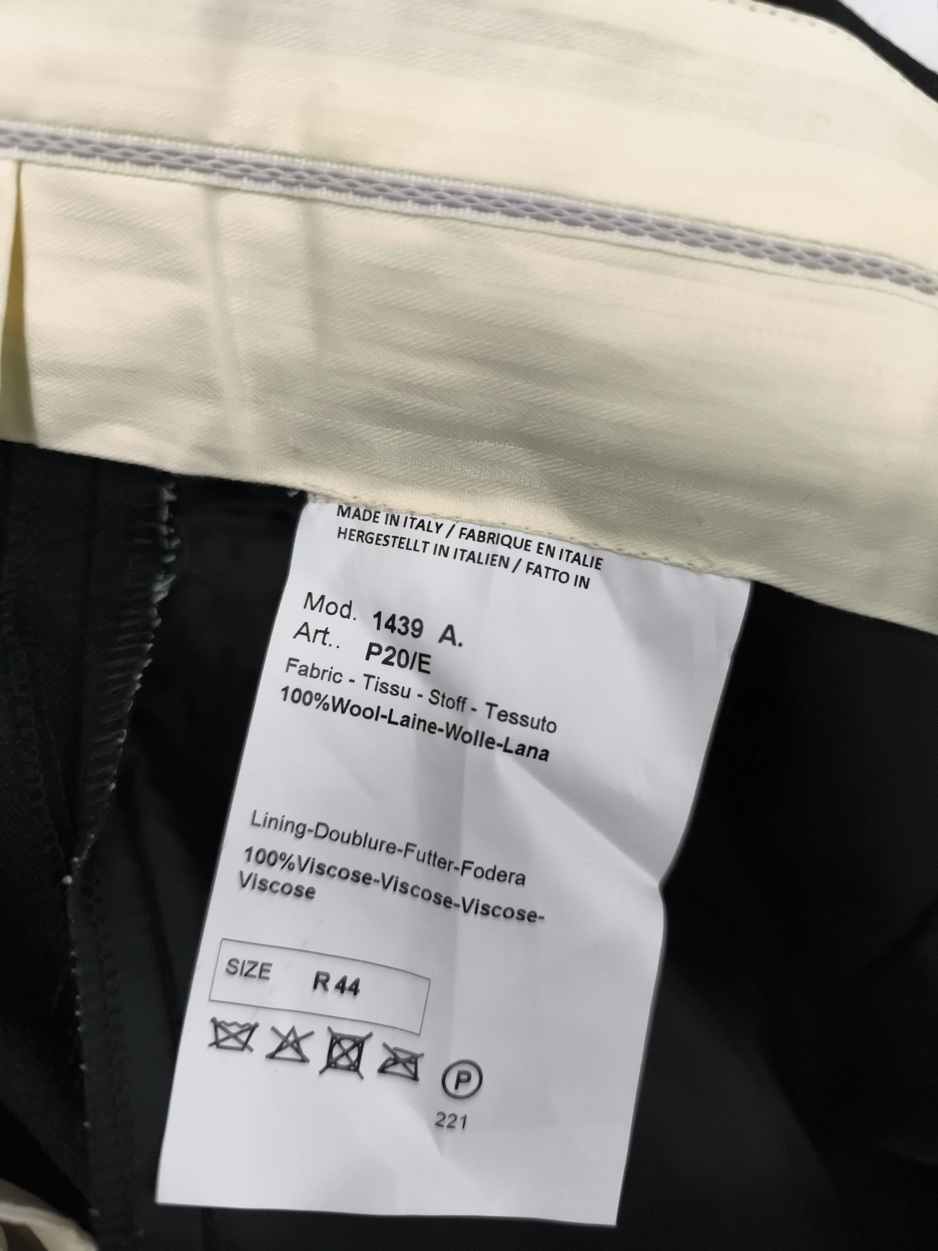 Paul Smith Men's Suit Trousers W 44 in Black Wool New with tags - Image 6